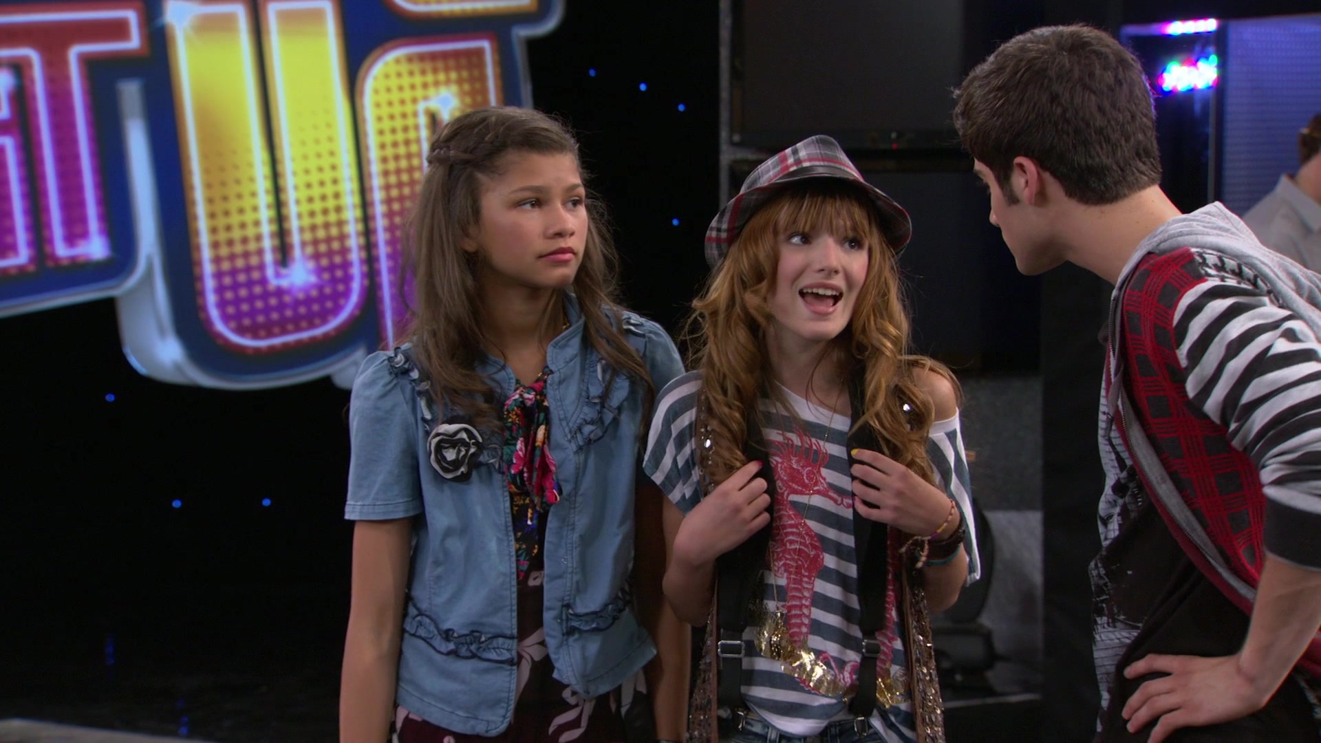 Shake_It_Up_S01E08_1080p_BTD_000930.jpg