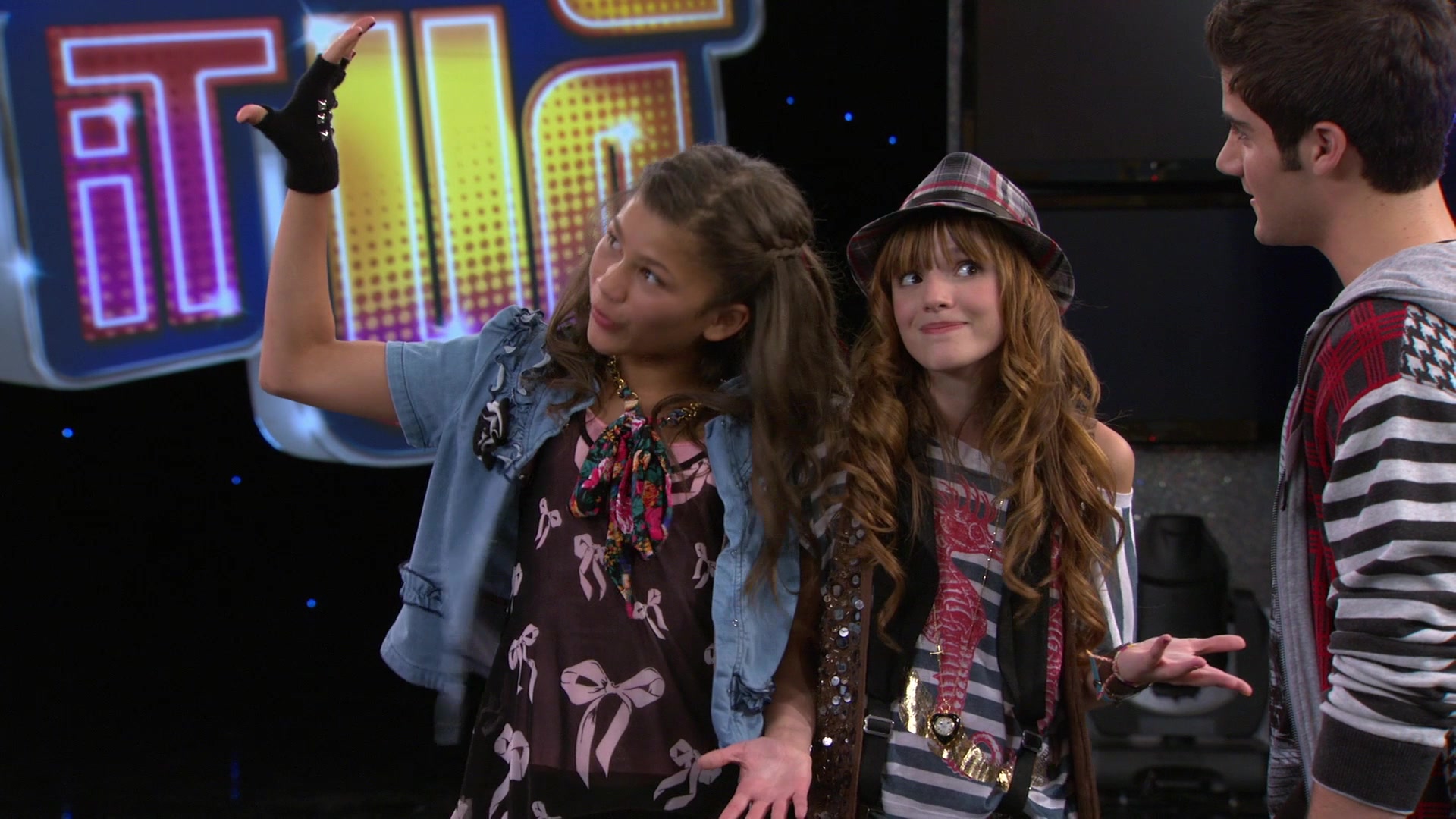 Shake_It_Up_S01E08_1080p_BTD_000981.jpg Shake_It_Up_S01E08_1080p_BTD_000981.jpg