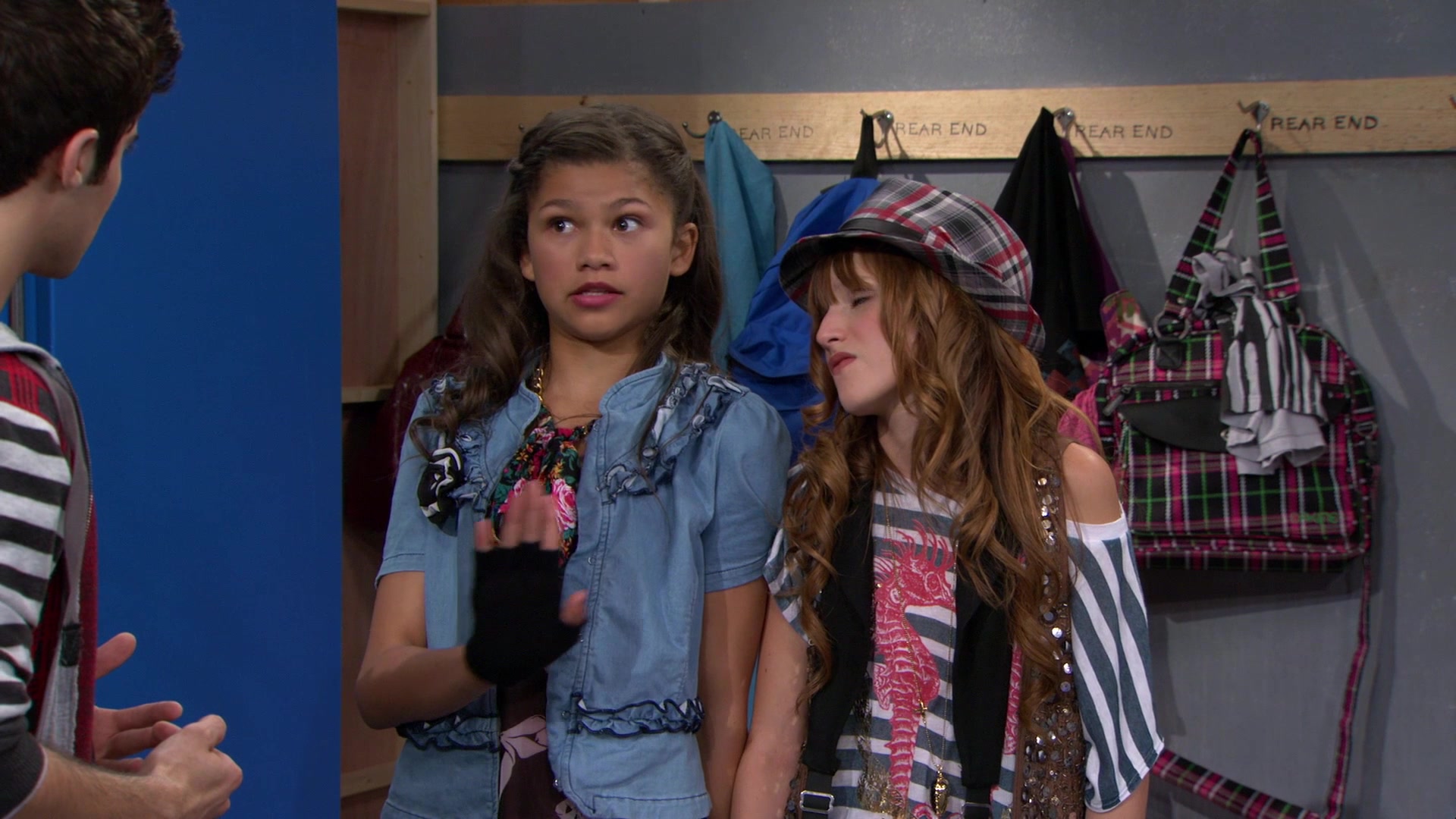Shake_It_Up_S01E08_1080p_BTD_001036.jpg