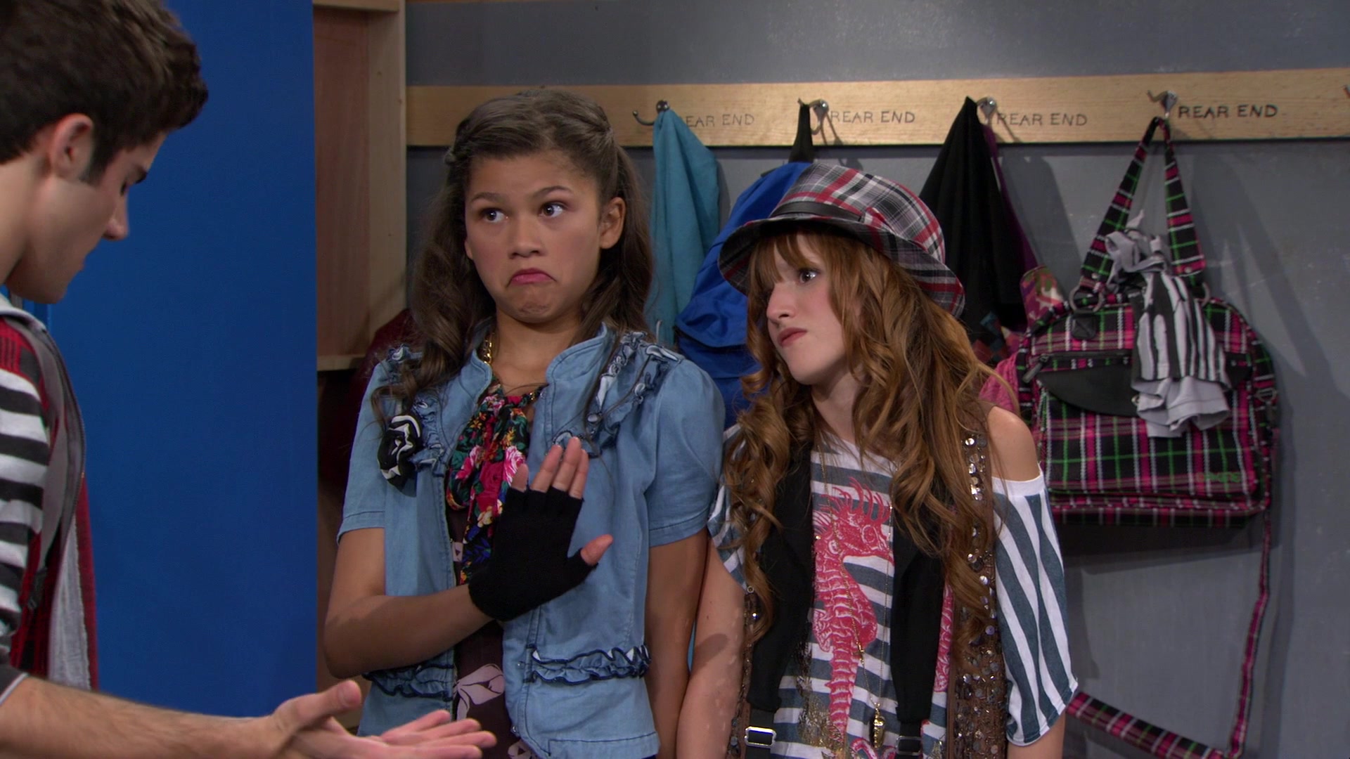Shake_It_Up_S01E08_1080p_BTD_001039.jpg
