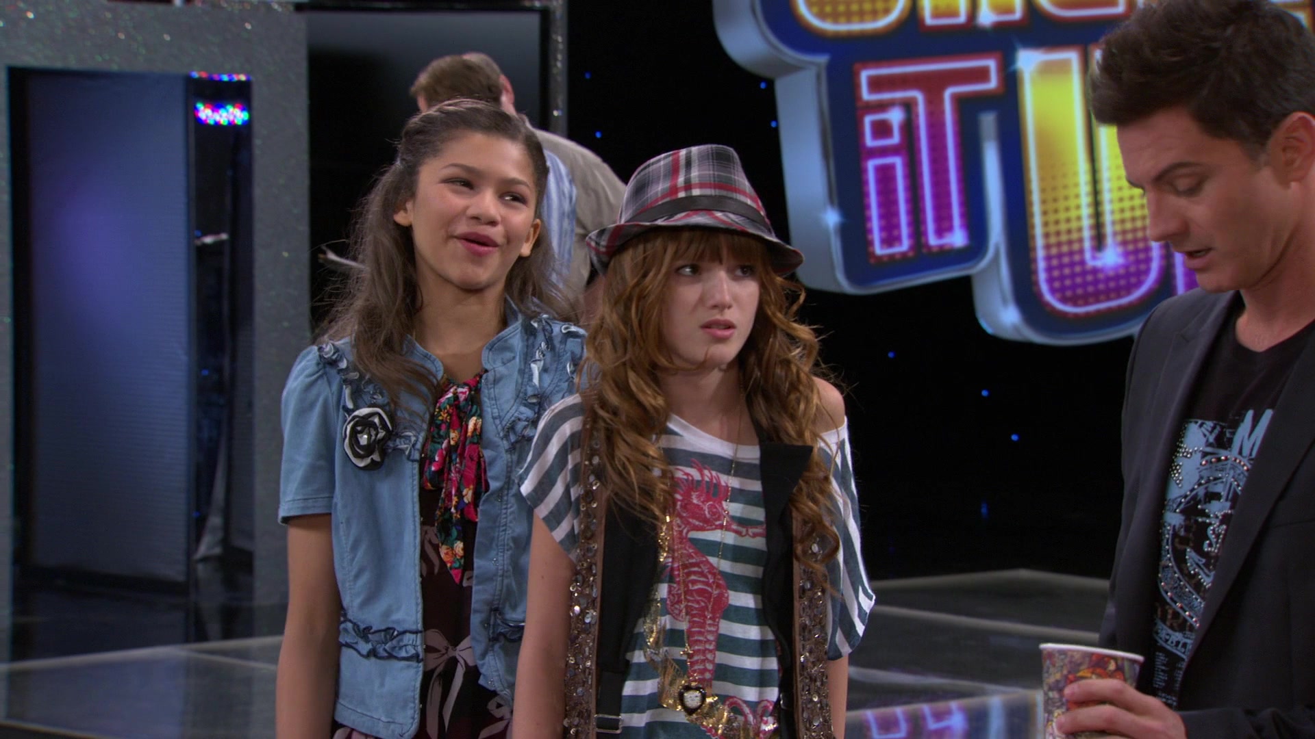 Shake_It_Up_S01E08_1080p_BTD_001188.jpg Shake_It_Up_S01E08_1080p_BTD_001188.jpg