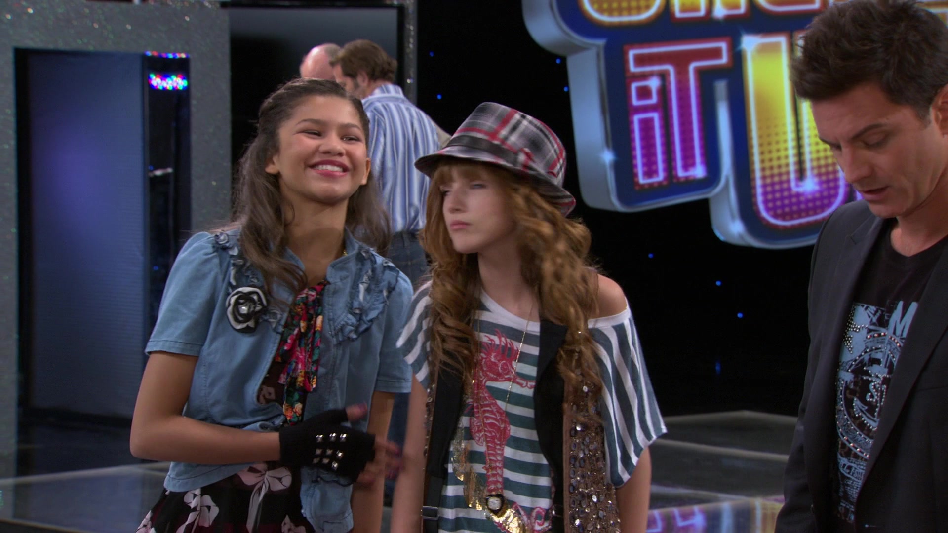 Shake_It_Up_S01E08_1080p_BTD_001189.jpg
