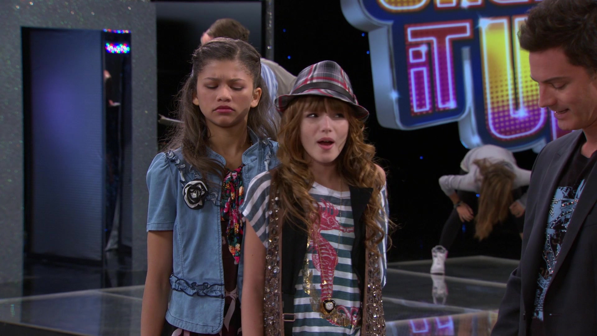 Shake_It_Up_S01E08_1080p_BTD_001202.jpg