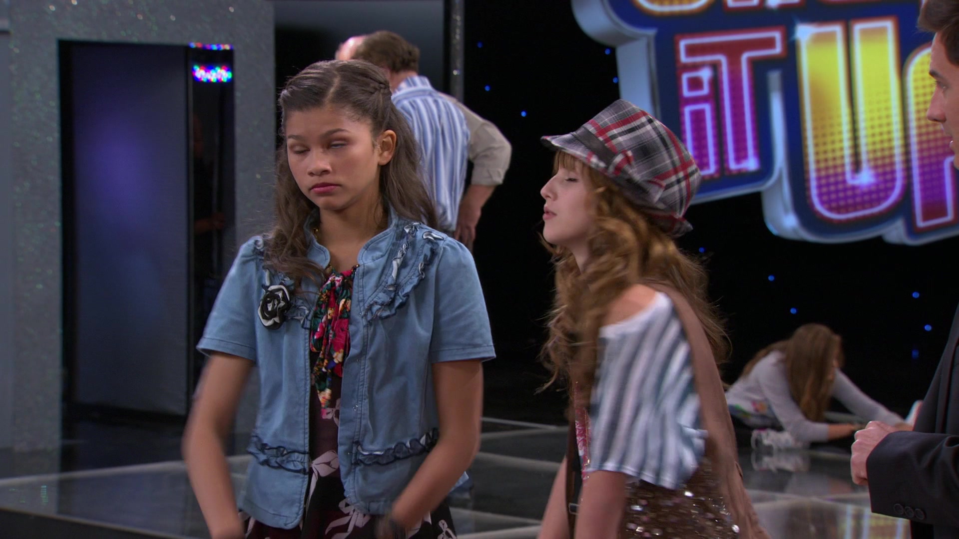 Shake_It_Up_S01E08_1080p_BTD_001226.jpg Shake_It_Up_S01E08_1080p_BTD_001226.jpg