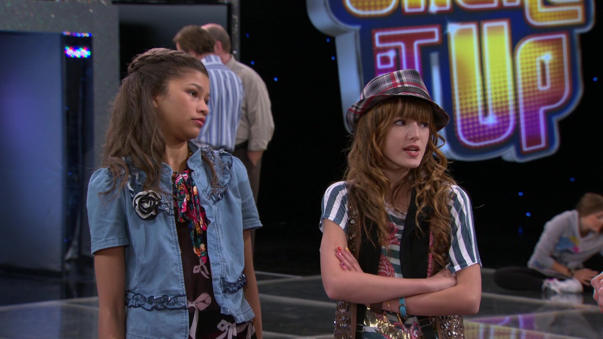 Shake_It_Up_S01E08_1080p_BTD_001237.jpg
