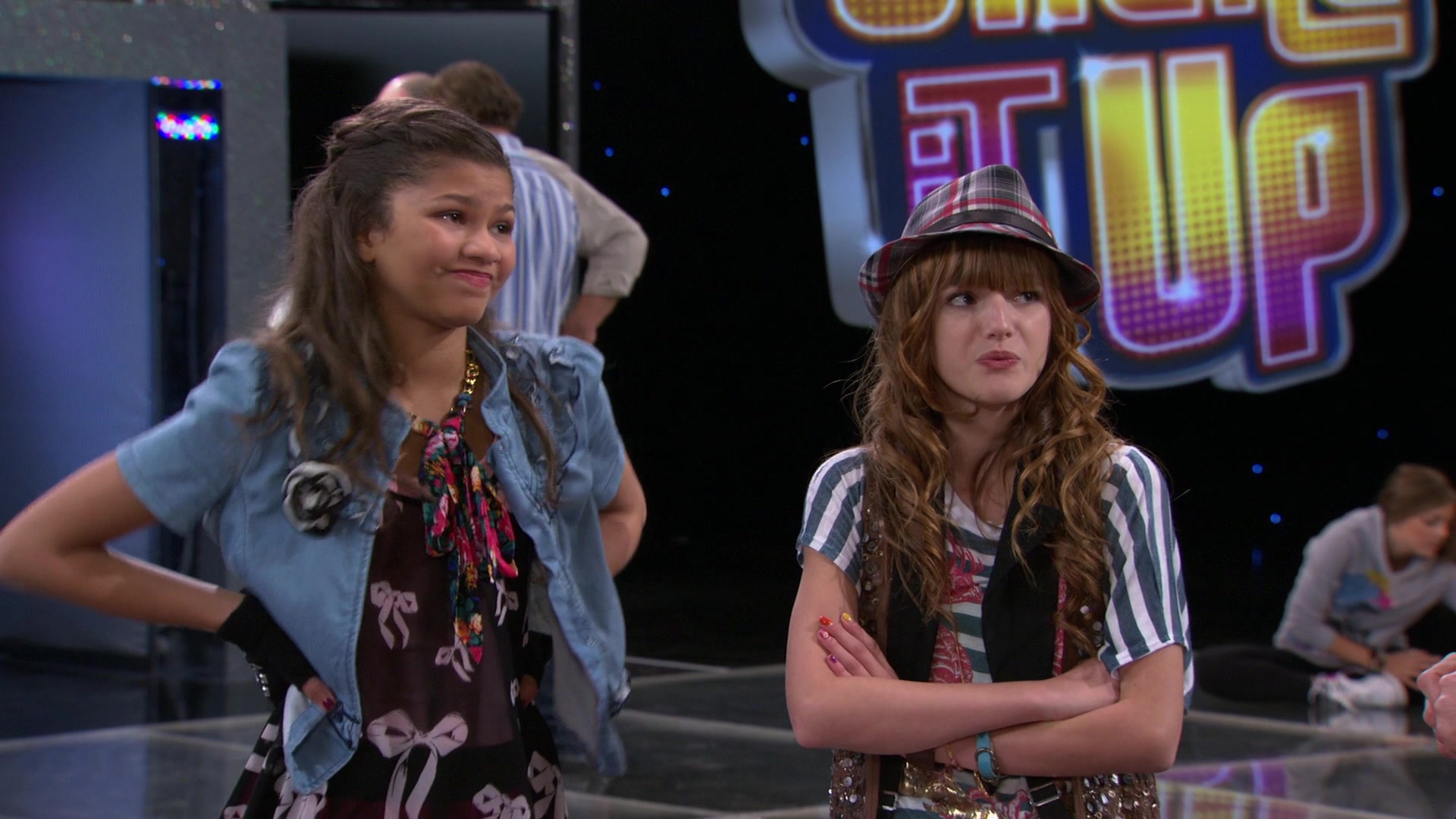 Shake_It_Up_S01E08_1080p_BTD_001241.jpg