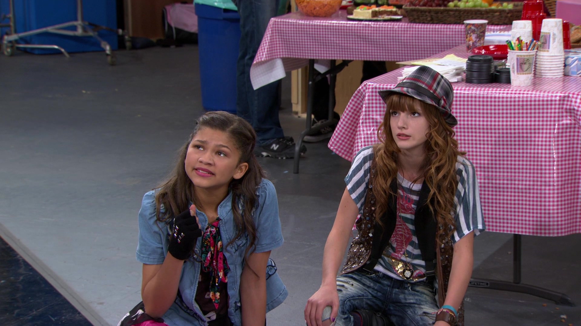 Shake_It_Up_S01E08_1080p_BTD_001330.jpg