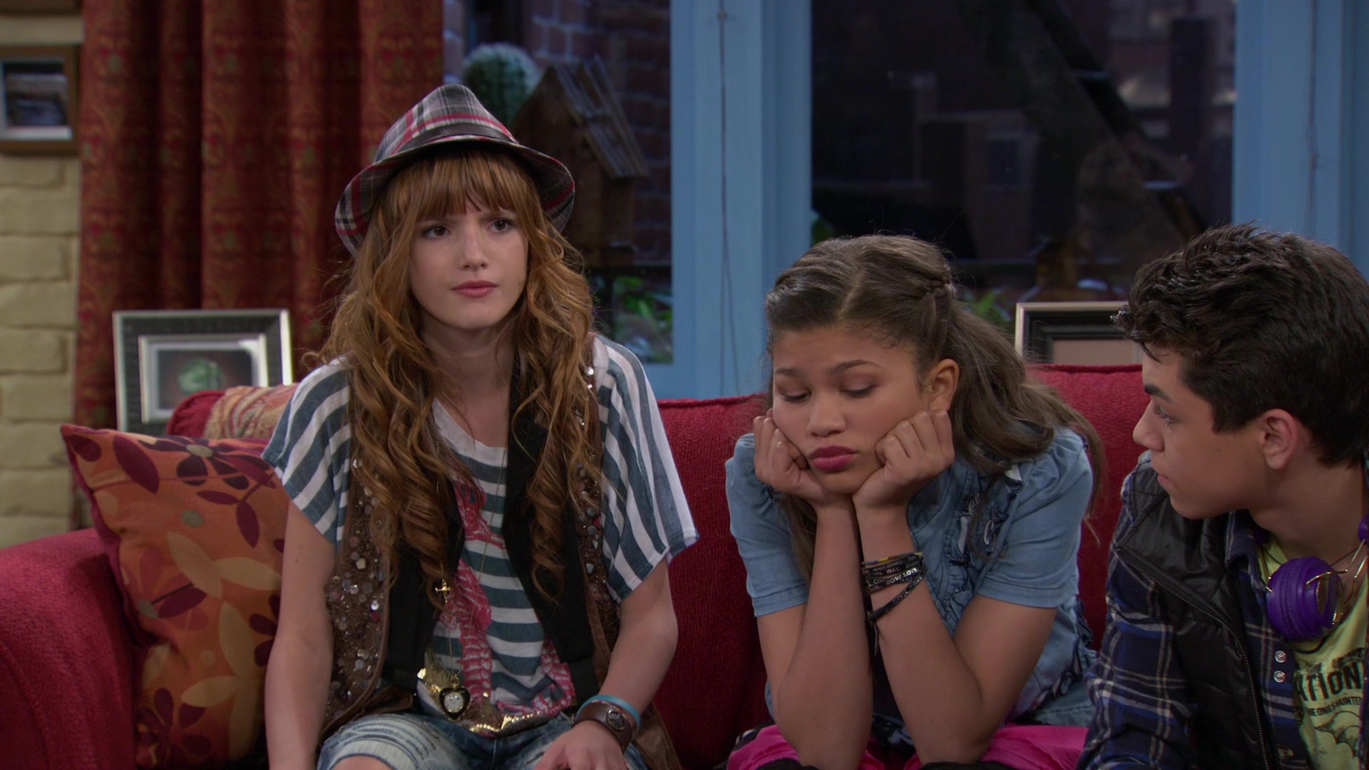Shake_It_Up_S01E08_1080p_BTD_001568.jpg