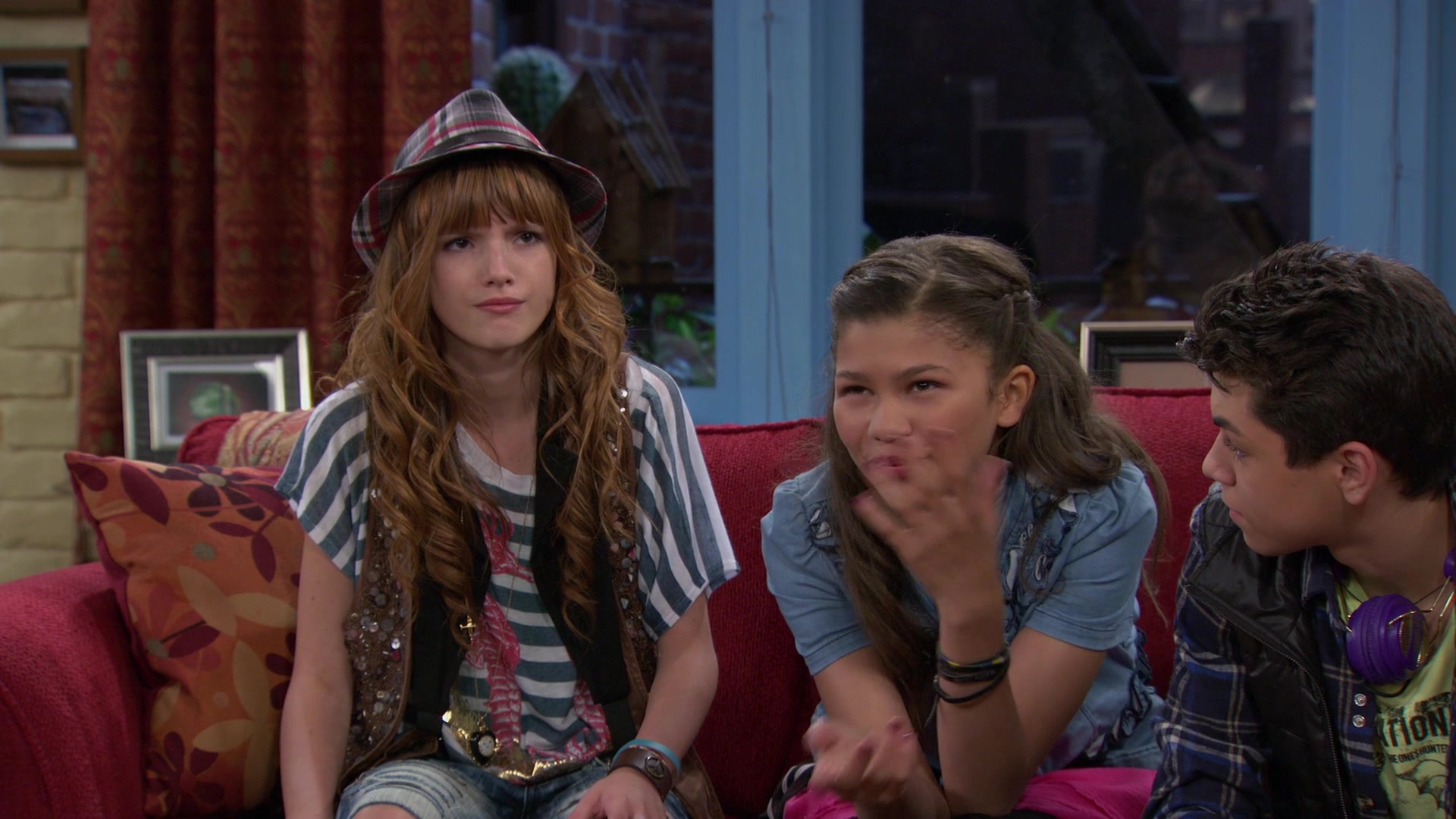 Shake_It_Up_S01E08_1080p_BTD_001573.jpg Shake_It_Up_S01E08_1080p_BTD_001573.jpg