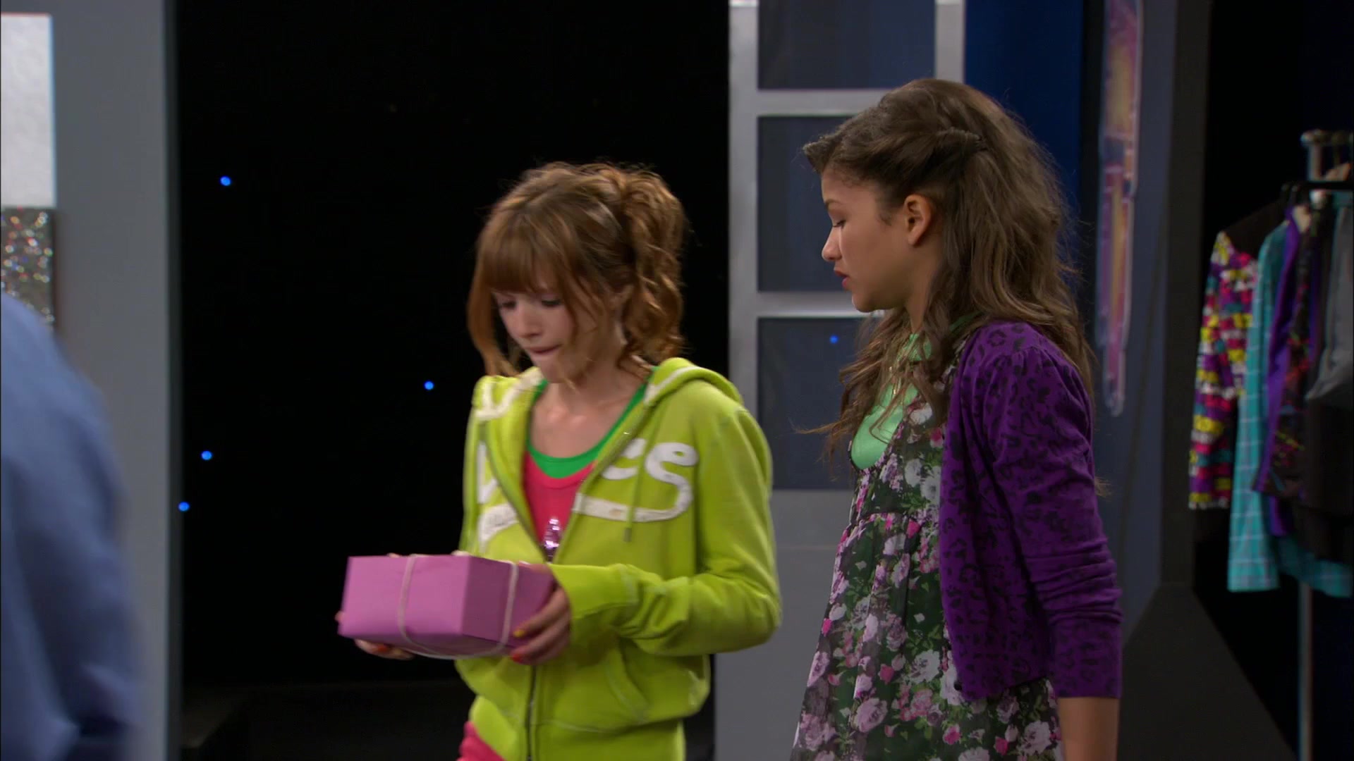 Shake_It_Up_S01E08_1080p_BTD_001713.jpg Shake_It_Up_S01E08_1080p_BTD_001713.jpg