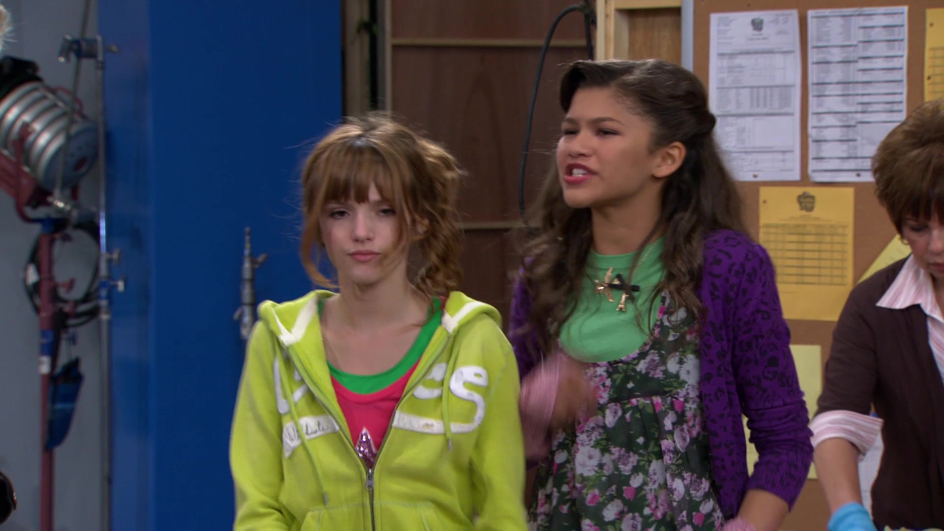 Shake_It_Up_S01E08_1080p_BTD_001775.jpg Shake_It_Up_S01E08_1080p_BTD_001775.jpg