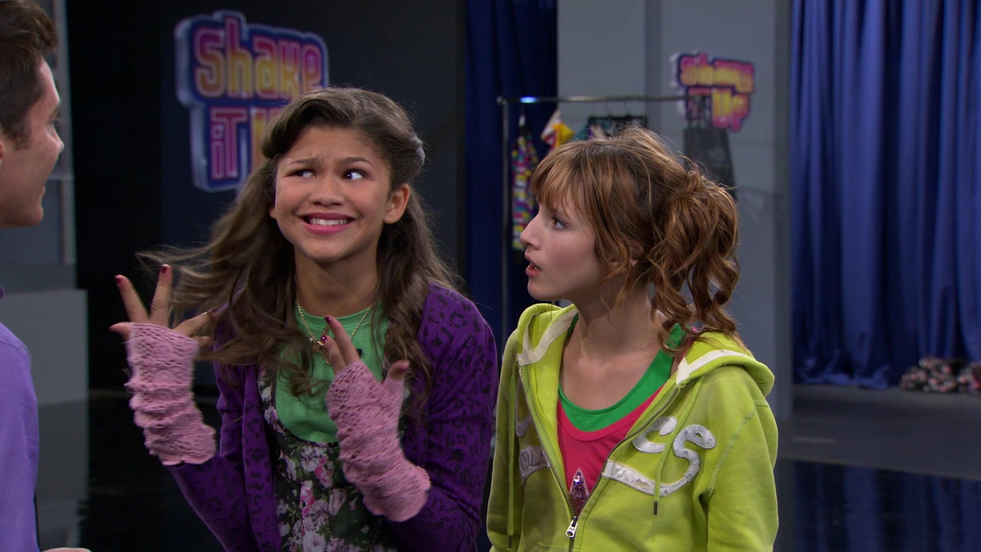 Shake_It_Up_S01E08_1080p_BTD_001895.jpg