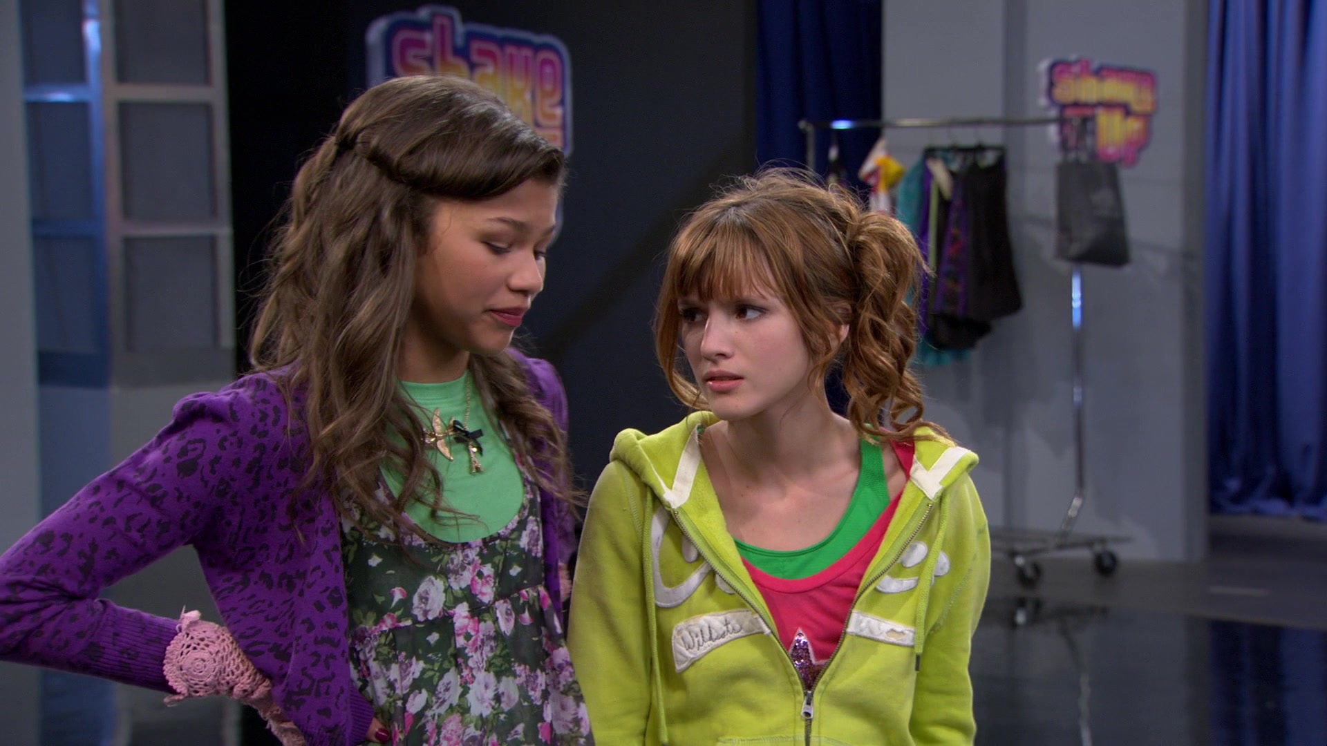 Shake_It_Up_S01E08_1080p_BTD_001908.jpg