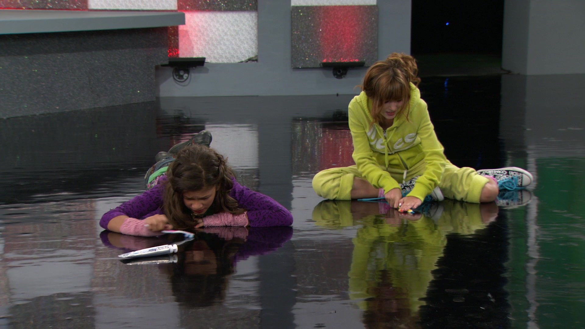 Shake_It_Up_S01E08_1080p_BTD_002090.jpg
