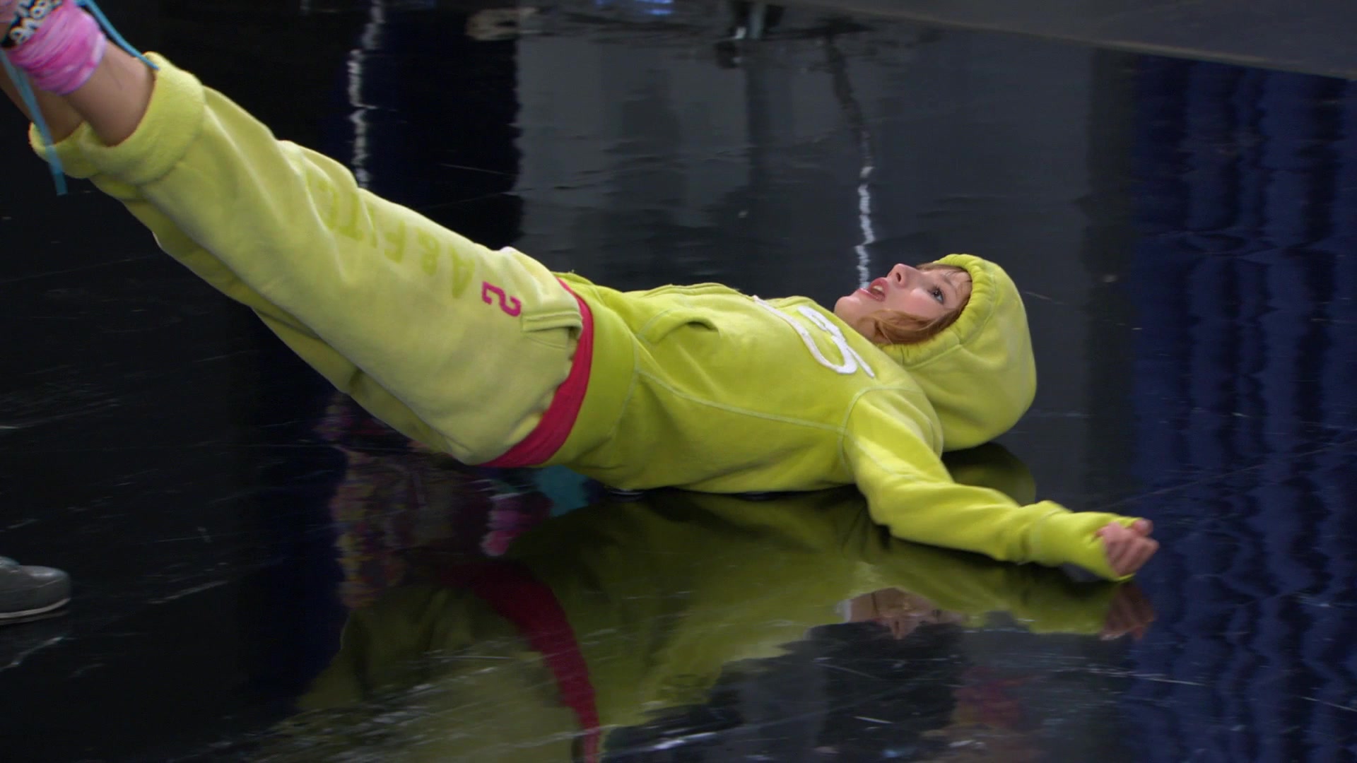 Shake_It_Up_S01E08_1080p_BTD_002209.jpg Shake_It_Up_S01E08_1080p_BTD_002209.jpg