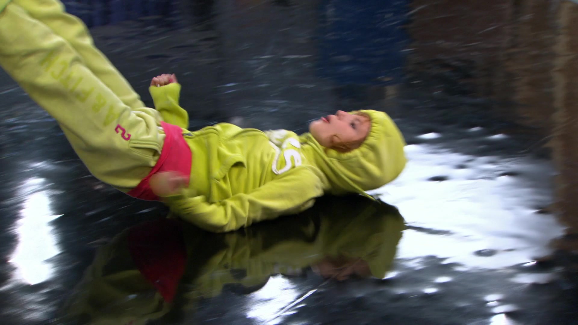 Shake_It_Up_S01E08_1080p_BTD_002349.jpg