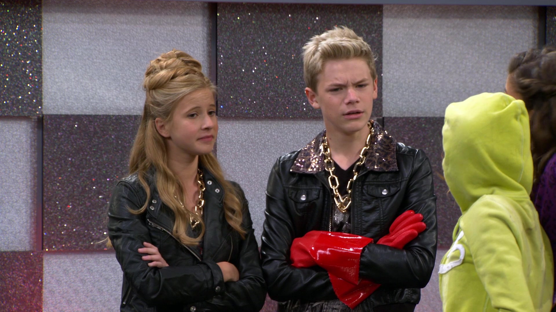Shake_It_Up_S01E08_1080p_BTD_002422.jpg