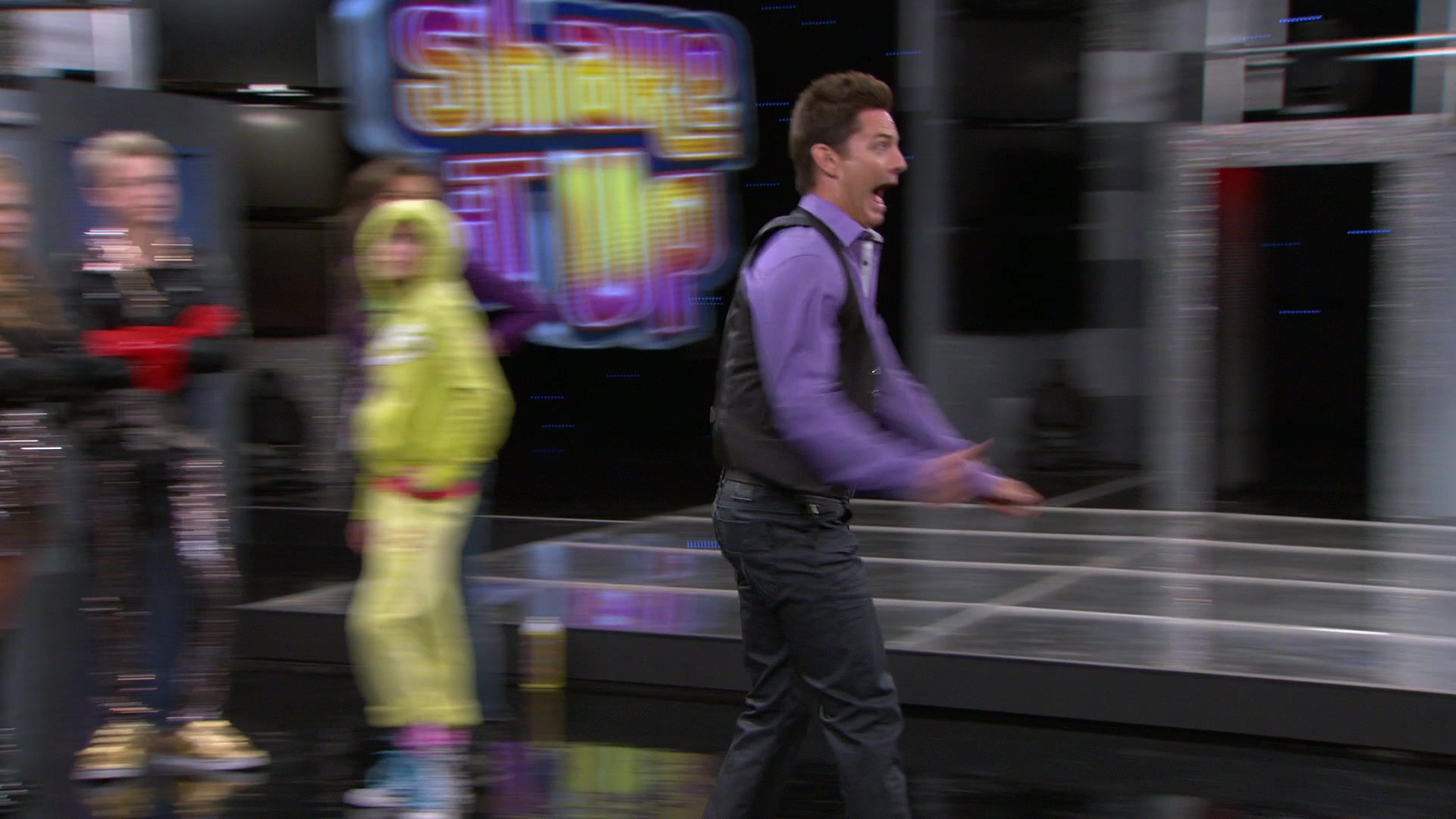 Shake_It_Up_S01E08_1080p_BTD_002437.jpg Shake_It_Up_S01E08_1080p_BTD_002437.jpg