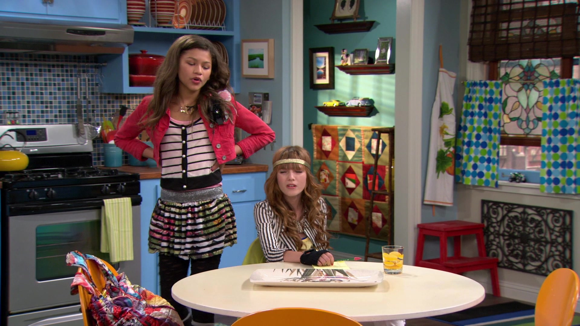 Shake_It_Up_S01E08_1080p_BTD_002520.jpg