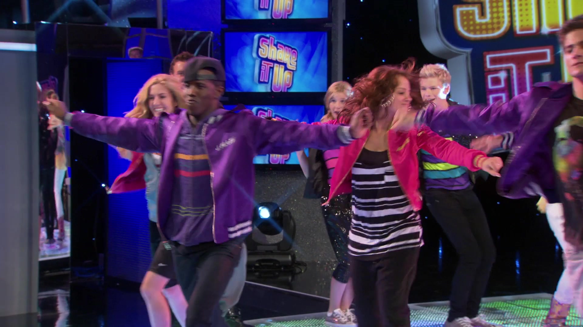 Shake_It_Up_S01E08_1080p_BTD_002664.jpg
