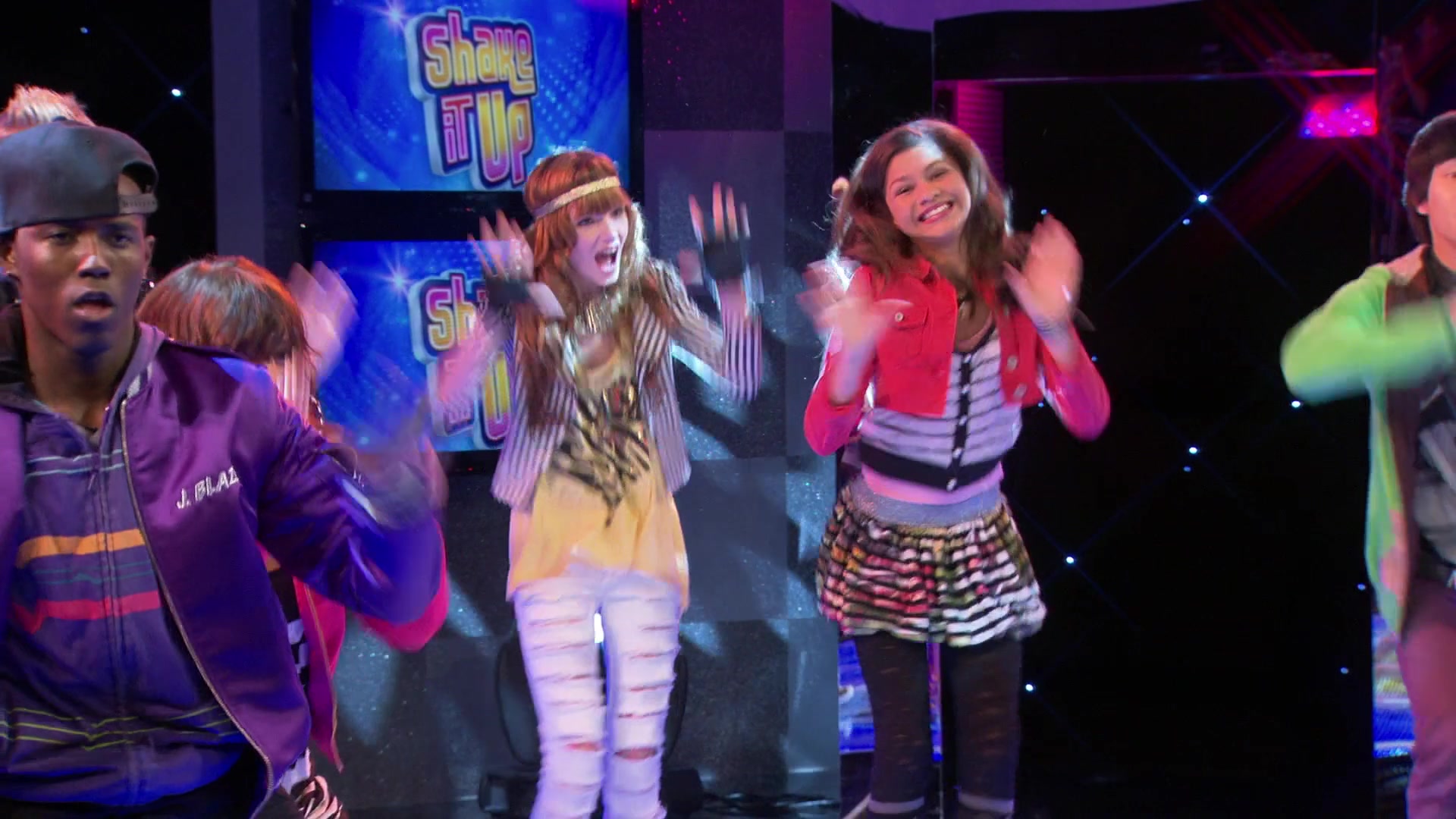 Shake_It_Up_S01E08_1080p_BTD_002672.jpg