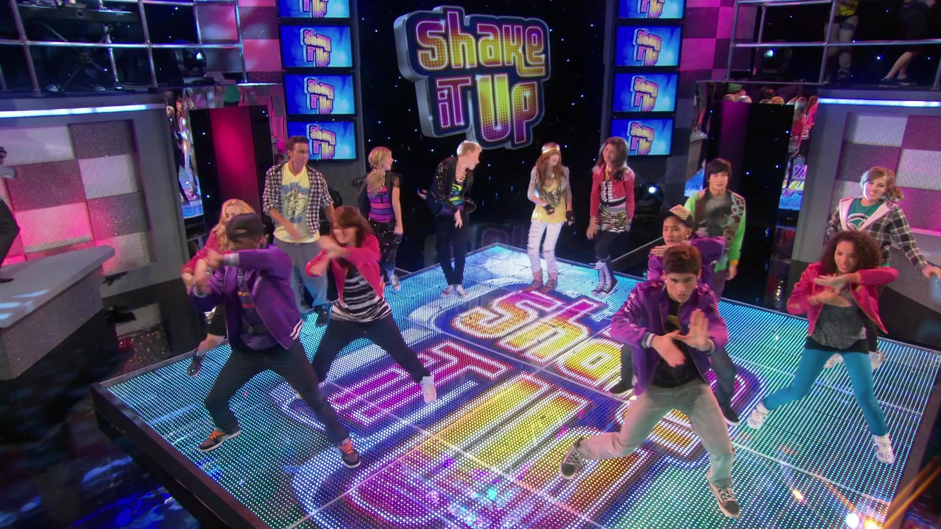 Shake_It_Up_S01E08_1080p_BTD_002676.jpg
