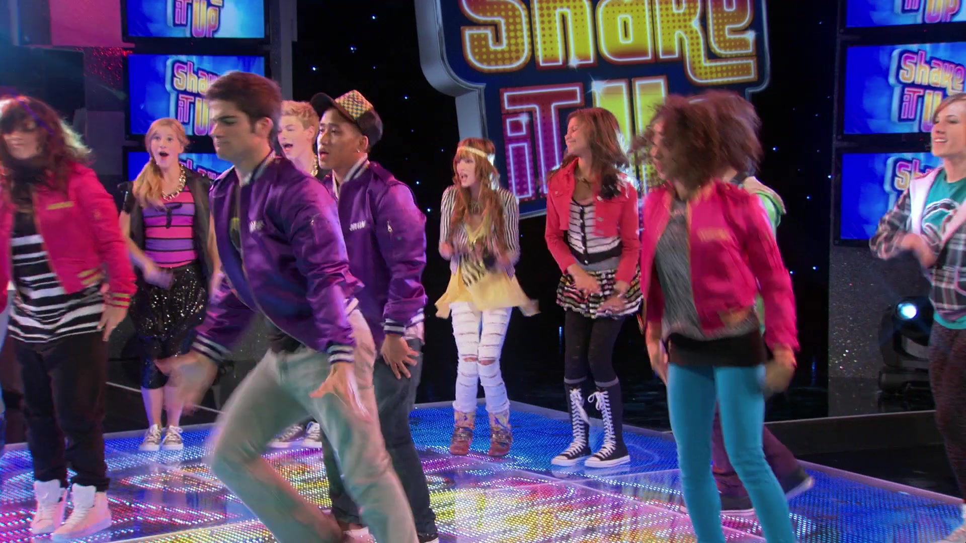 Shake_It_Up_S01E08_1080p_BTD_002680.jpg