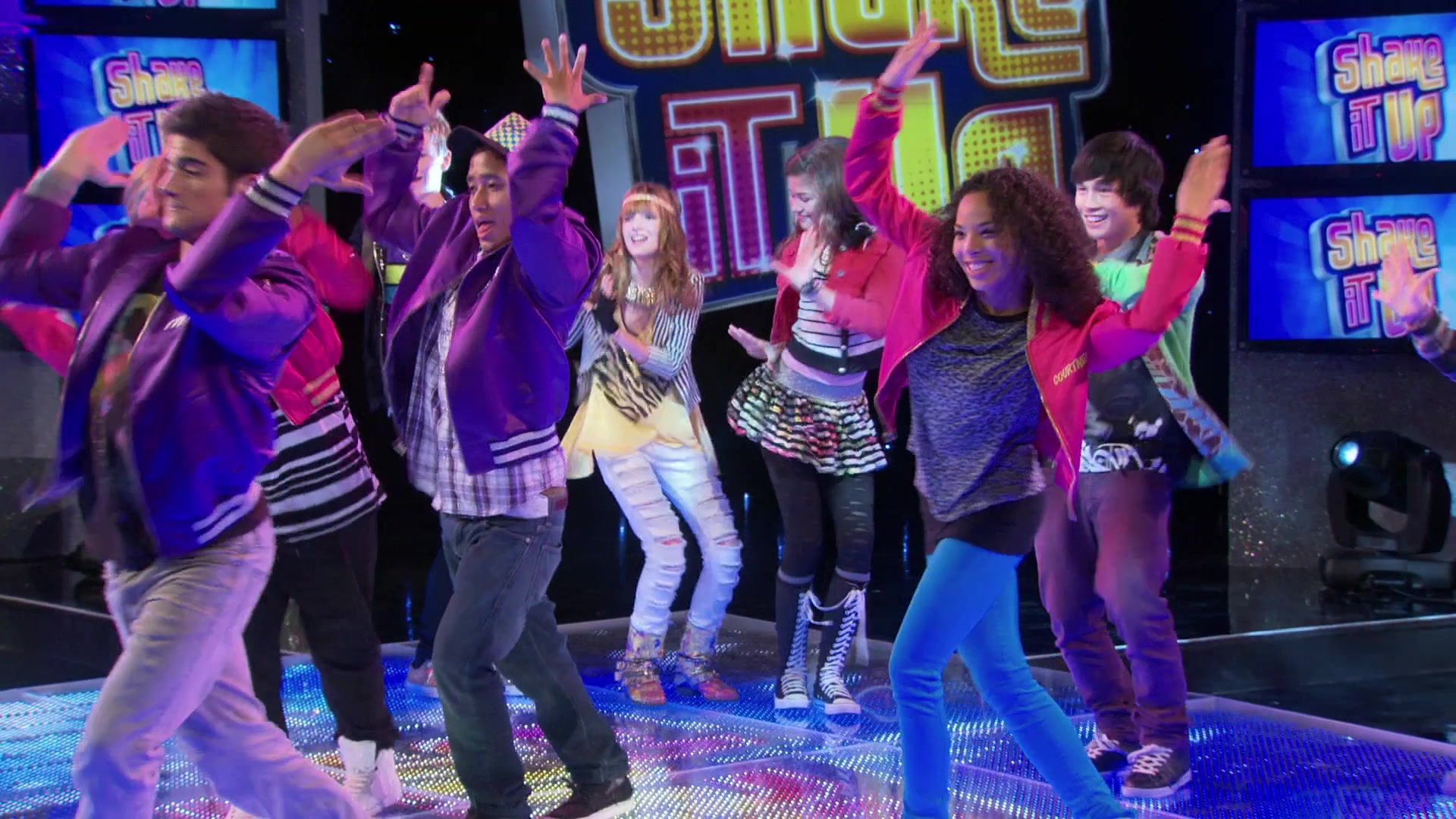 Shake_It_Up_S01E08_1080p_BTD_002683.jpg