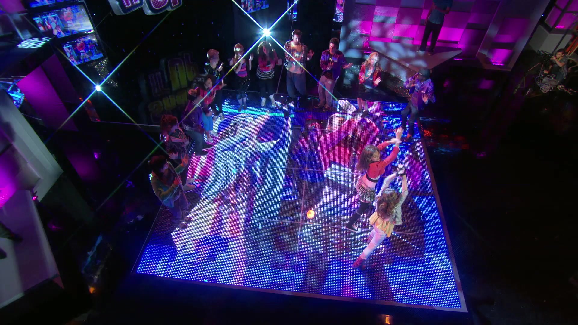 Shake_It_Up_S01E08_1080p_BTD_002756.jpg Shake_It_Up_S01E08_1080p_BTD_002756.jpg