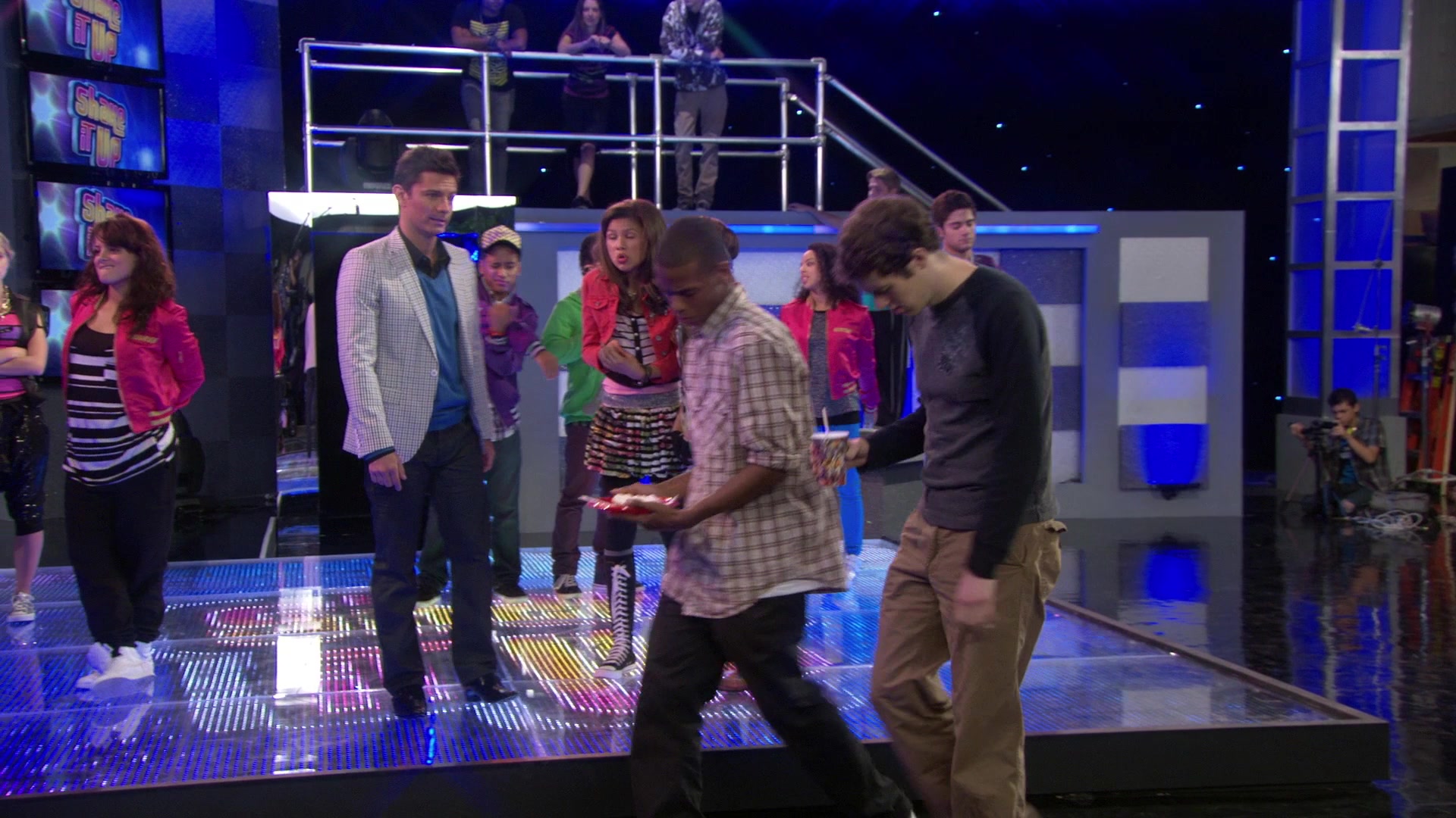 Shake_It_Up_S01E08_1080p_BTD_002862.jpg