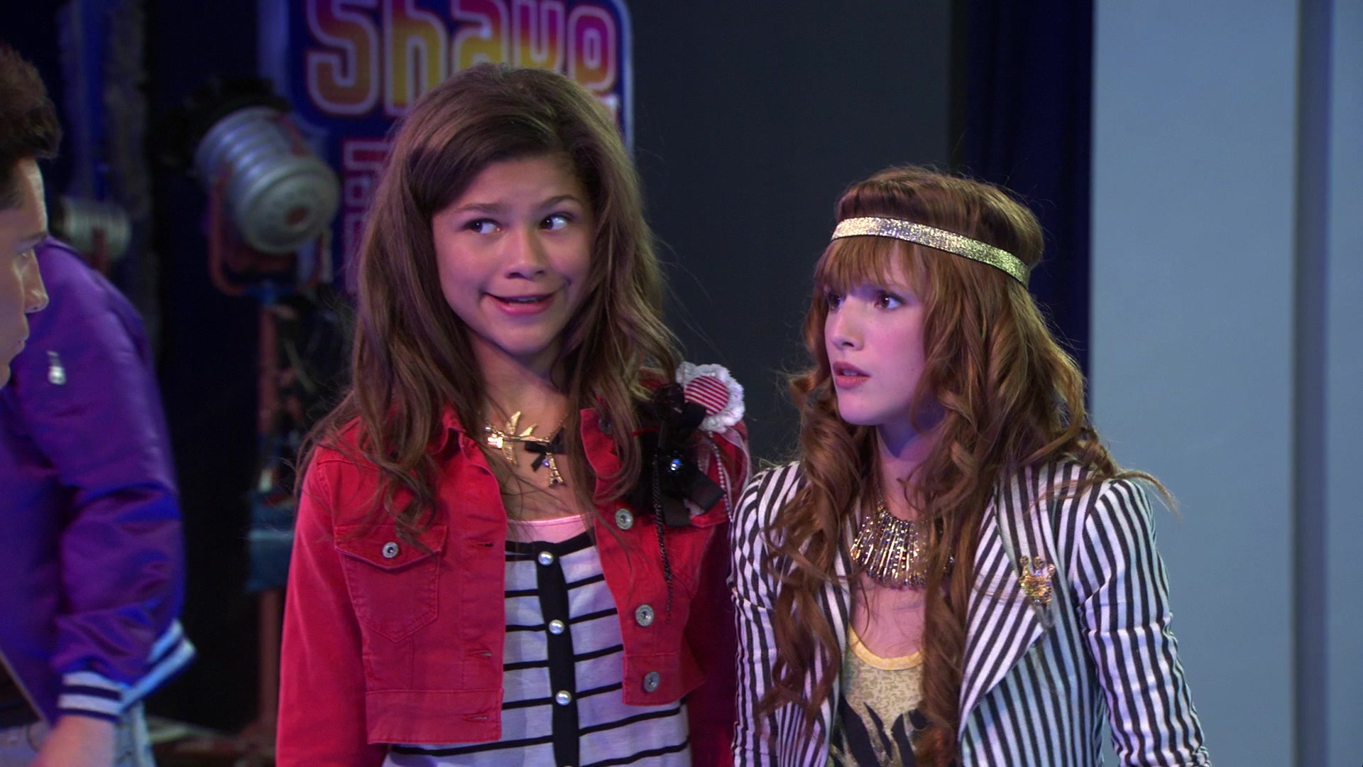 Shake_It_Up_S01E08_1080p_BTD_002895.jpg