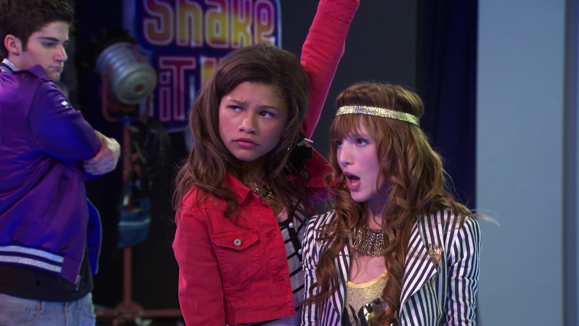 Shake_It_Up_S01E08_1080p_BTD_002916.jpg