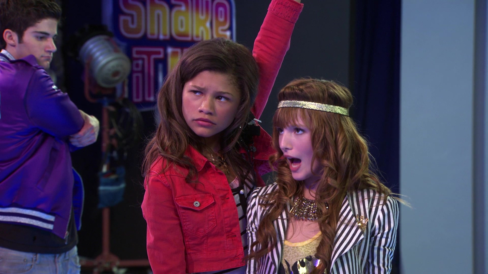 Shake_It_Up_S01E08_1080p_BTD_002917.jpg