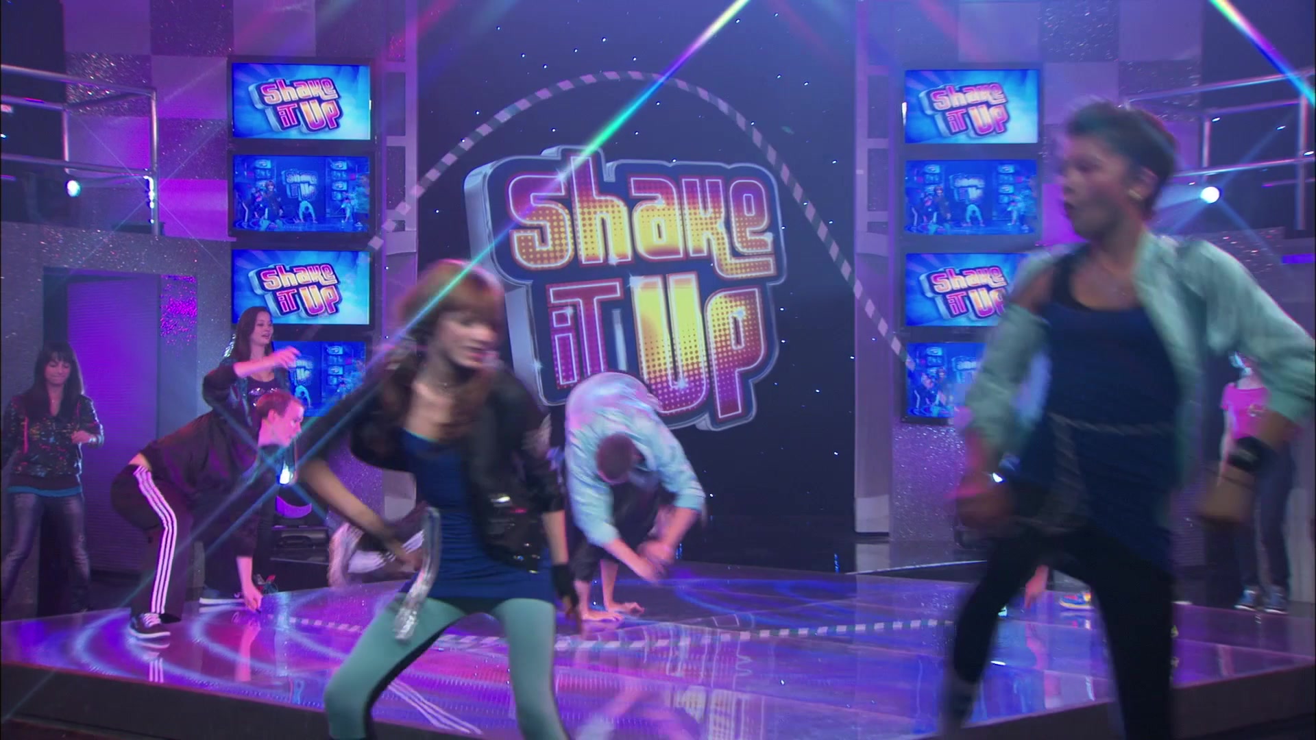 Shake_It_Up_S01E09_1080p_BTD_000145.jpg