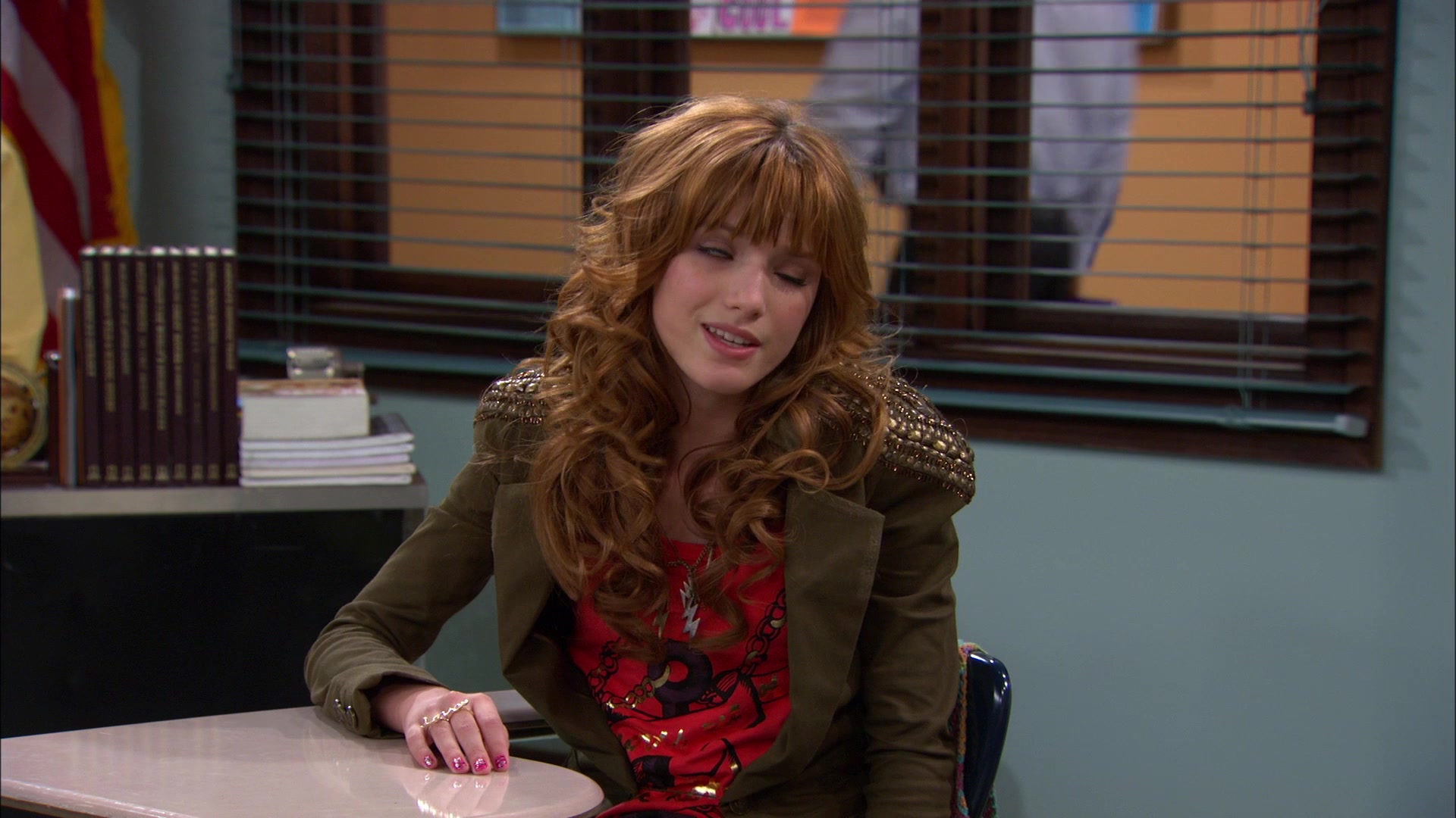 Shake_It_Up_S01E09_1080p_BTD_001351.jpg