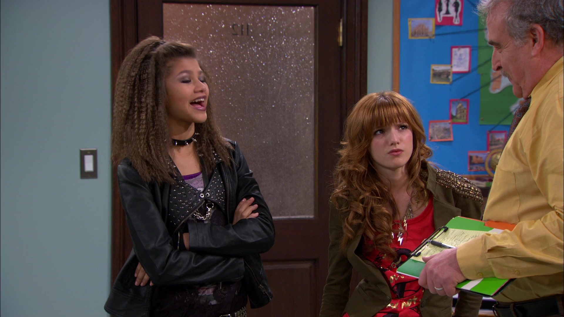 Shake_It_Up_S01E09_1080p_BTD_001475.jpg Shake_It_Up_S01E09_1080p_BTD_001475.jpg