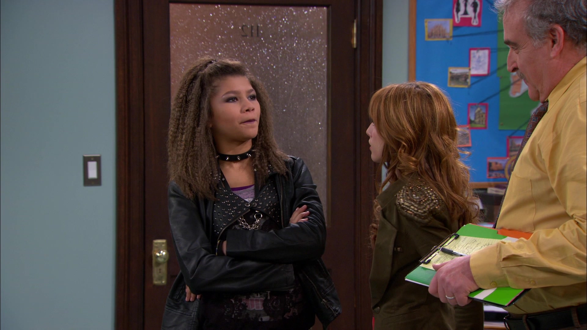 Shake_It_Up_S01E09_1080p_BTD_001480.jpg Shake_It_Up_S01E09_1080p_BTD_001480.jpg