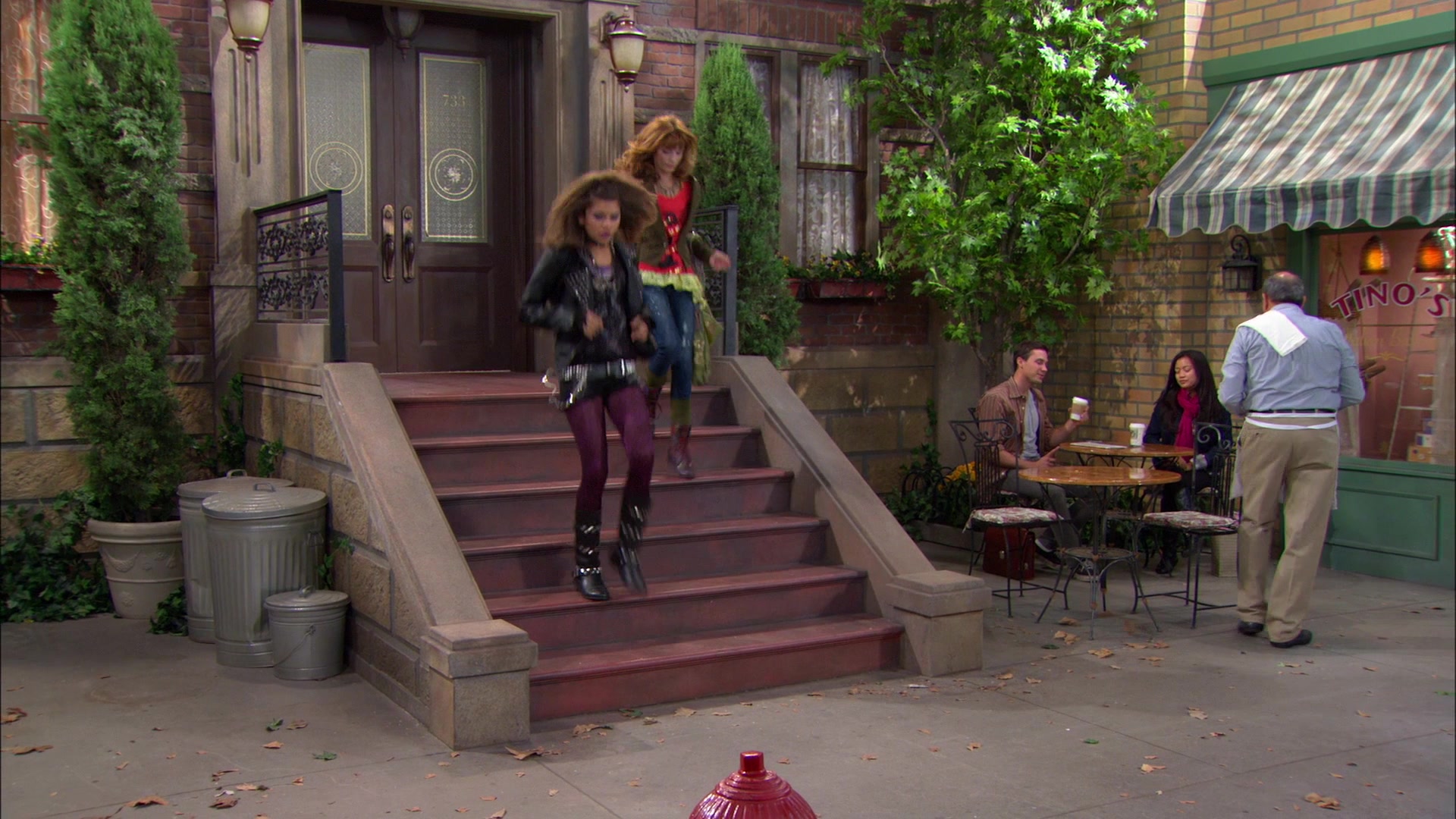 Shake_It_Up_S01E09_1080p_BTD_001687.jpg Shake_It_Up_S01E09_1080p_BTD_001687.jpg