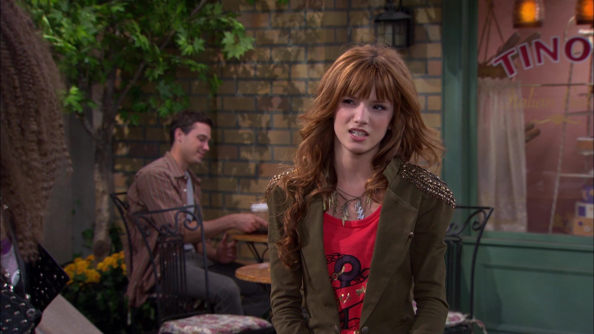Shake_It_Up_S01E09_1080p_BTD_001767.jpg