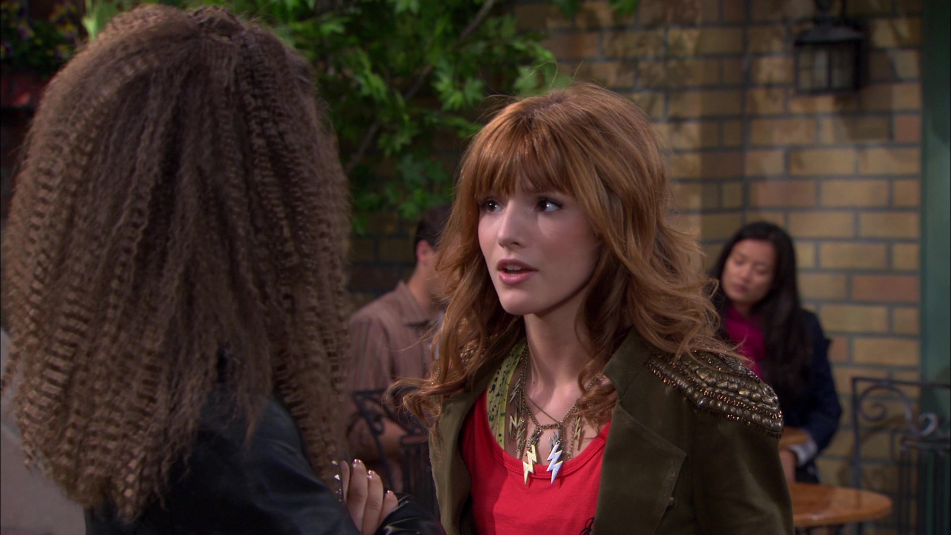 Shake_It_Up_S01E09_1080p_BTD_001794.jpg