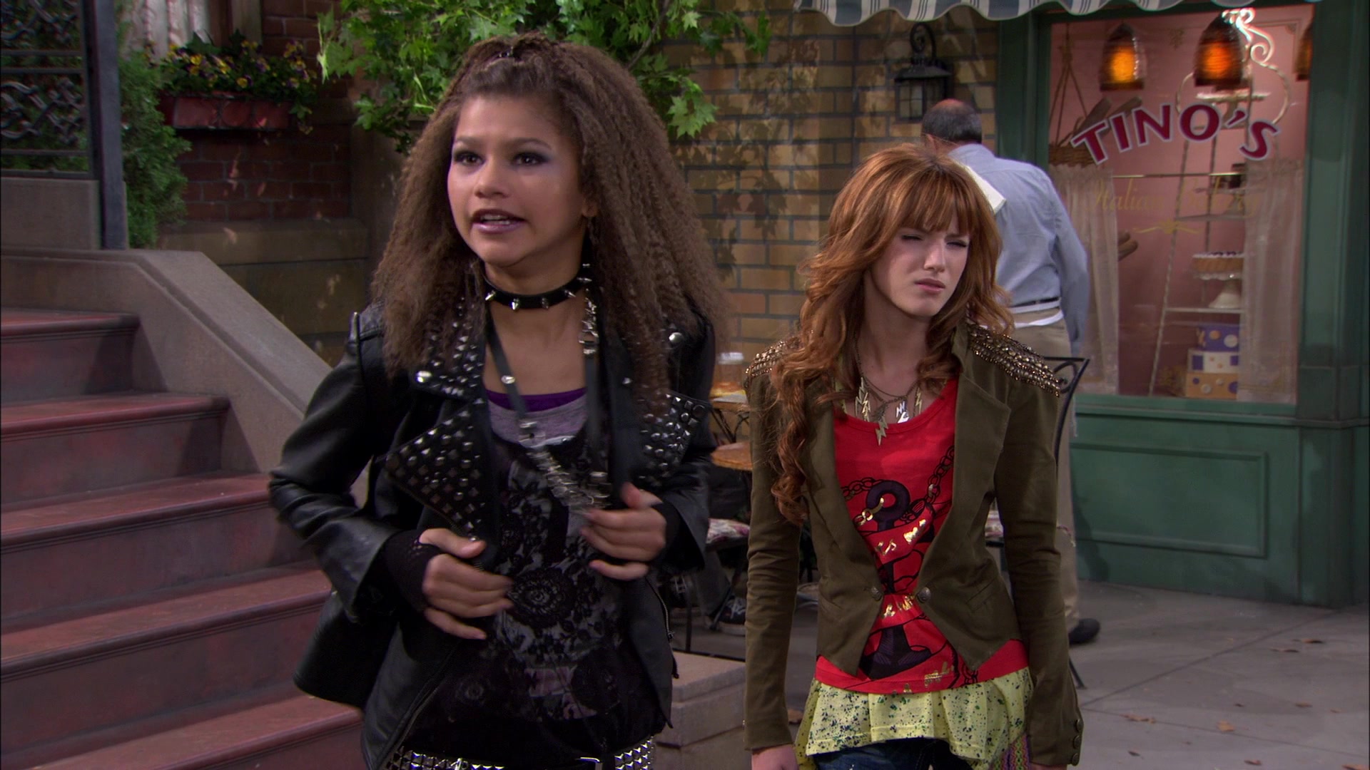 Shake_It_Up_S01E09_1080p_BTD_001840.jpg Shake_It_Up_S01E09_1080p_BTD_001840.jpg