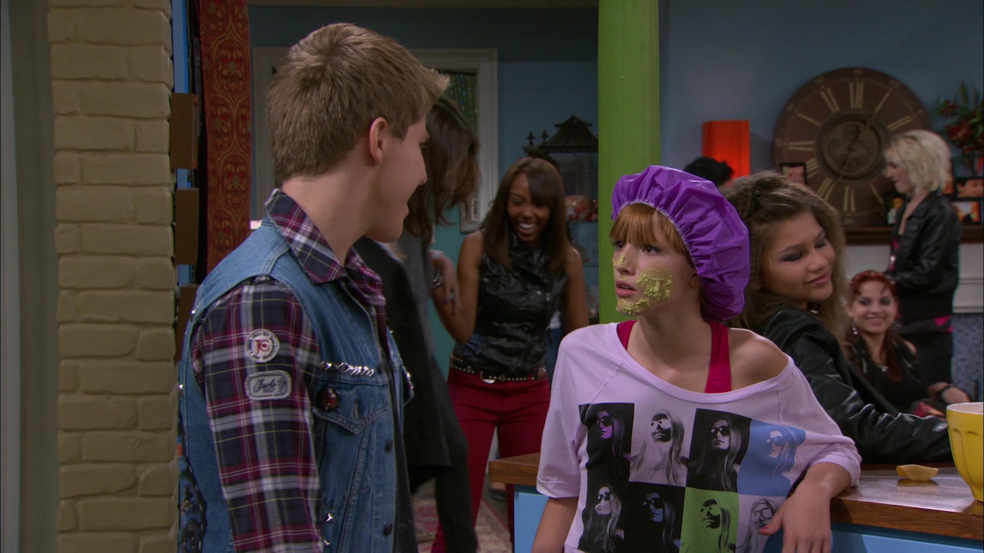 Shake_It_Up_S01E09_1080p_BTD_001965.jpg