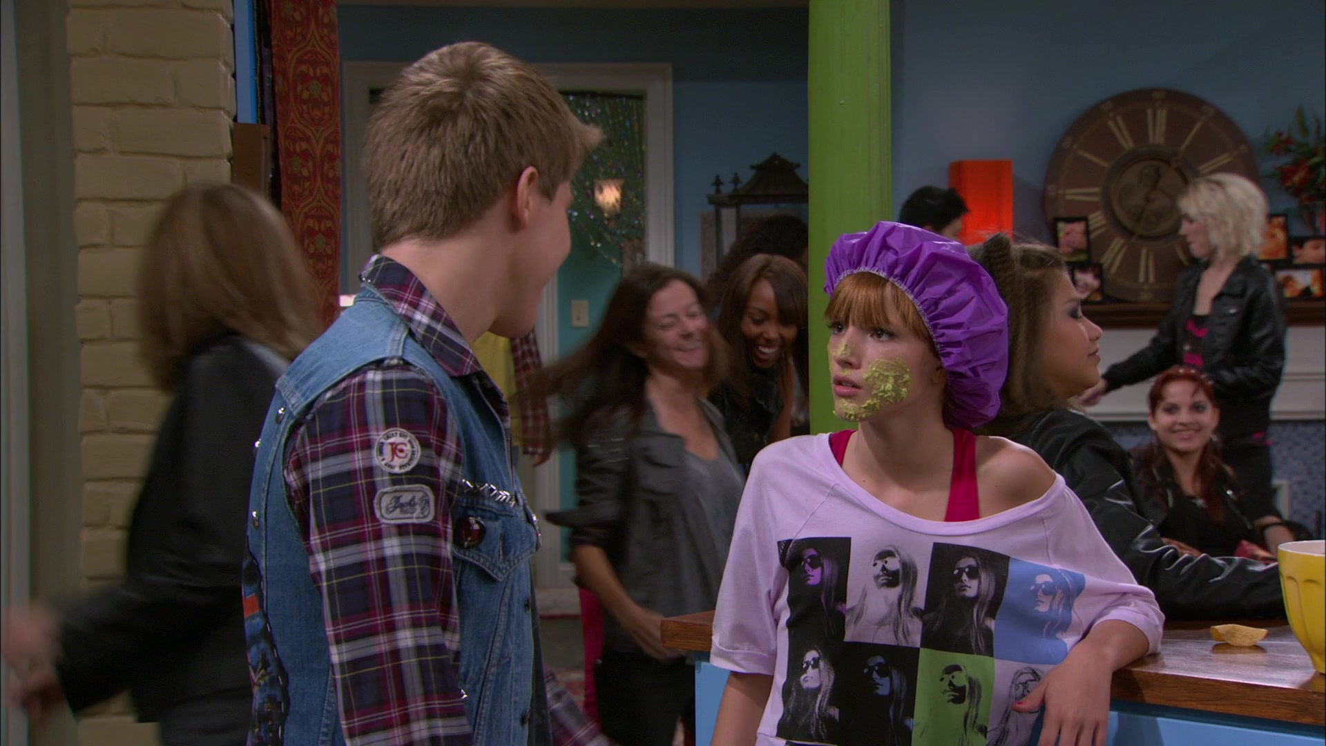 Shake_It_Up_S01E09_1080p_BTD_001966.jpg