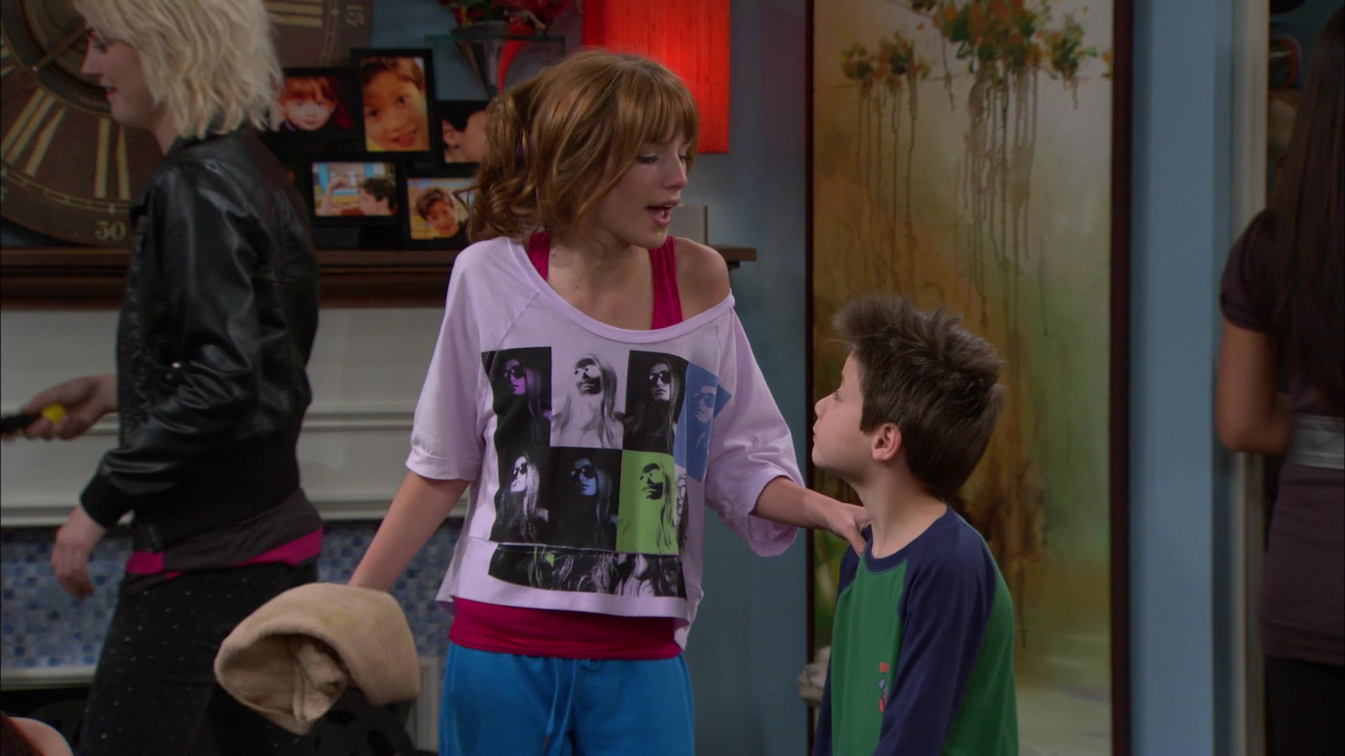 Shake_It_Up_S01E09_1080p_BTD_002082.jpg Shake_It_Up_S01E09_1080p_BTD_002082.jpg