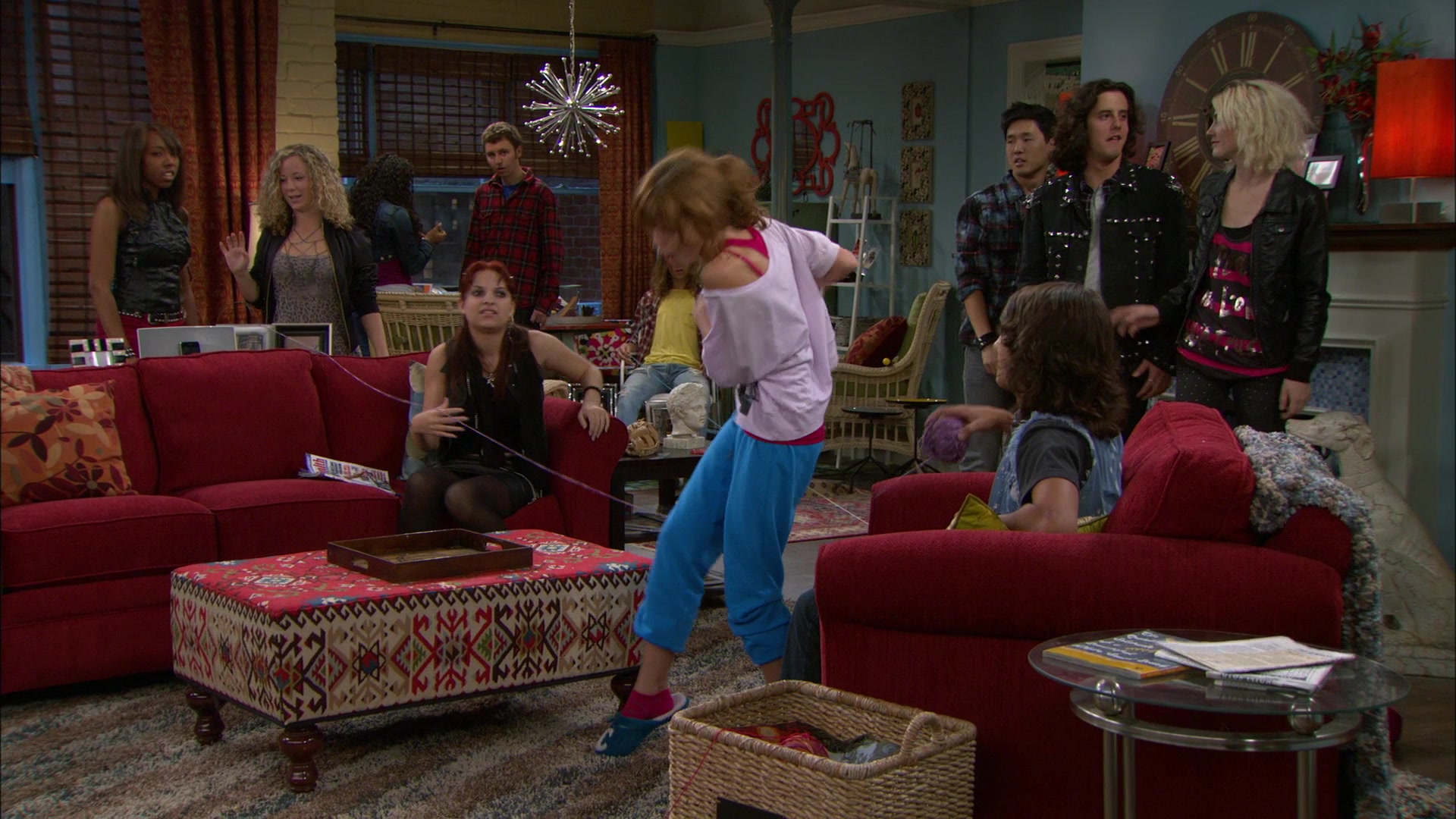 Shake_It_Up_S01E09_1080p_BTD_002193.jpg