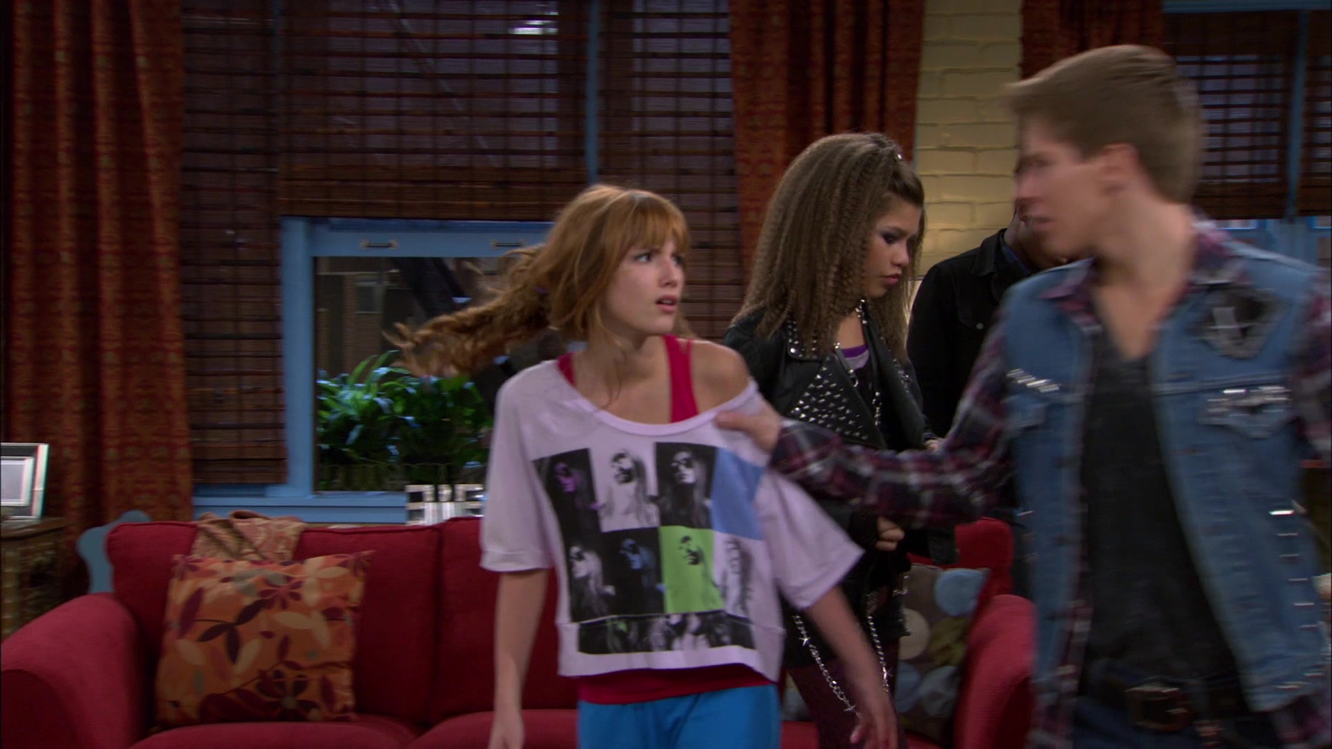 Shake_It_Up_S01E09_1080p_BTD_002214.jpg Shake_It_Up_S01E09_1080p_BTD_002214.jpg