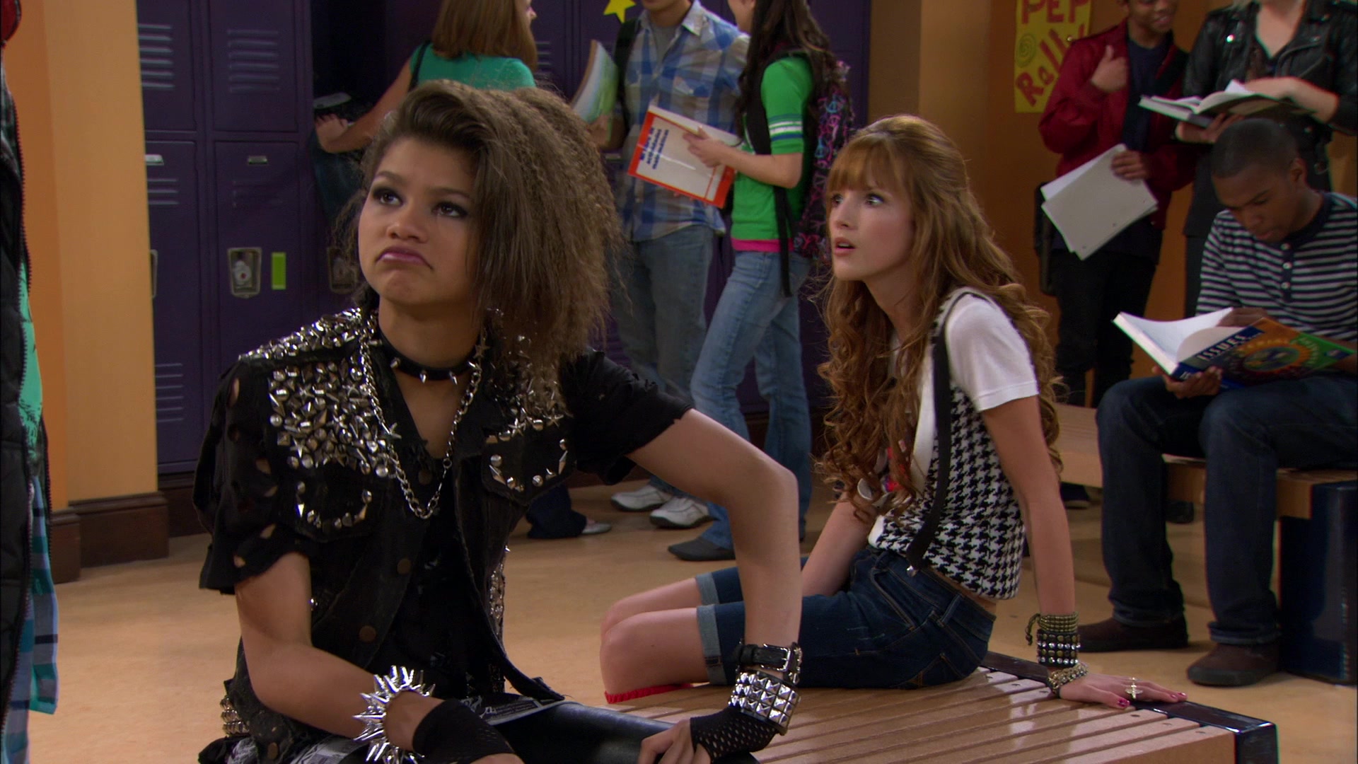 Shake_It_Up_S01E09_1080p_BTD_002339.jpg Shake_It_Up_S01E09_1080p_BTD_002339.jpg