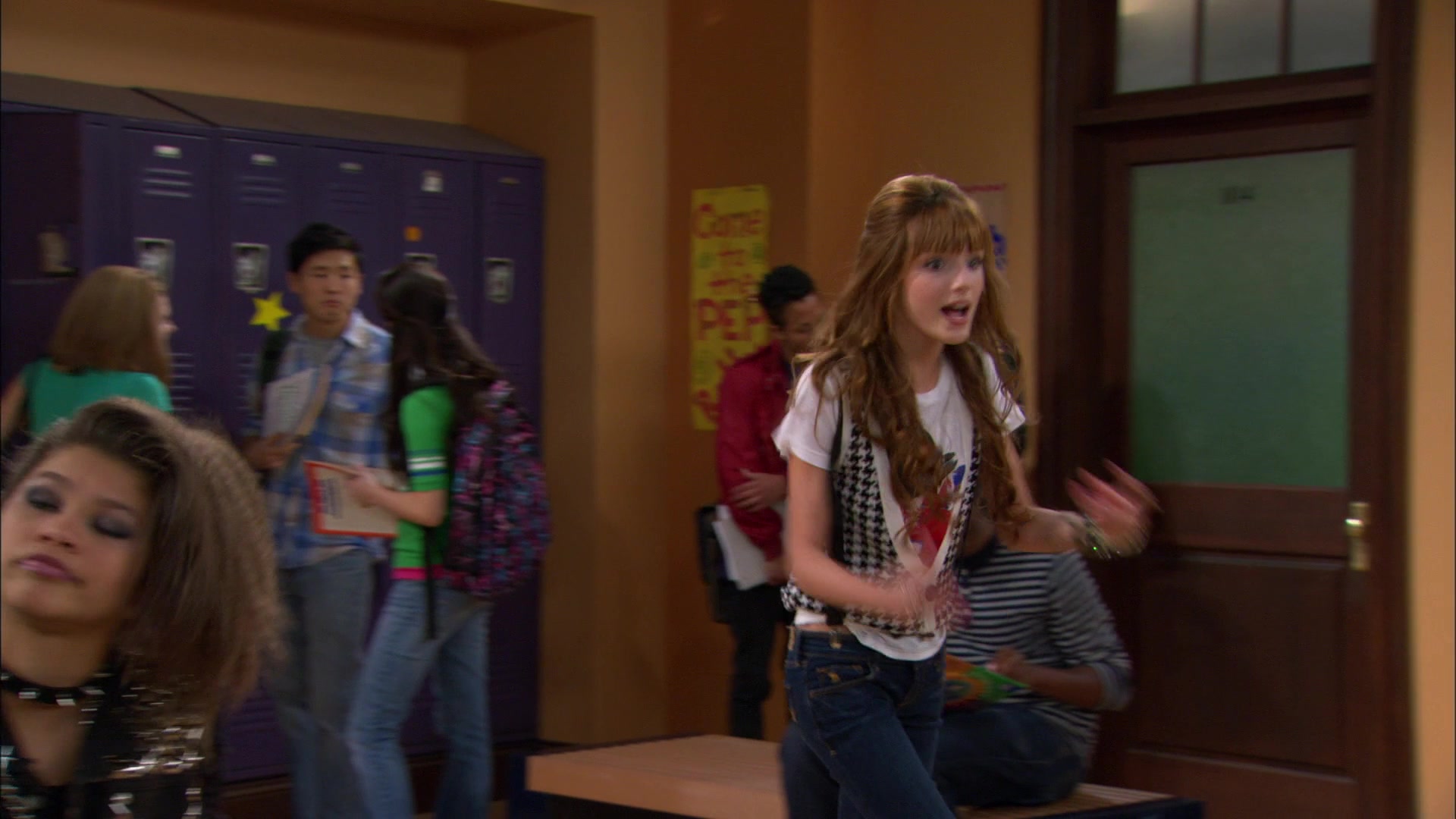 Shake_It_Up_S01E09_1080p_BTD_002343.jpg
