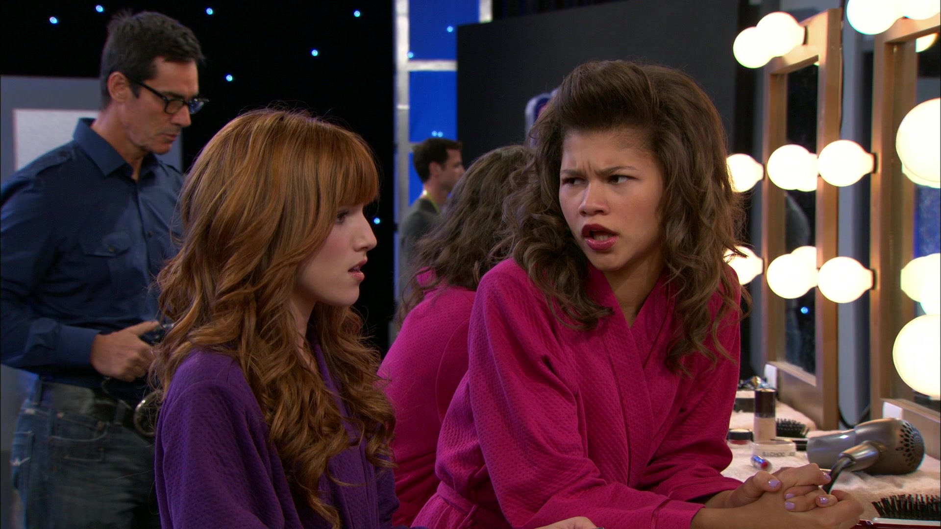 Shake_It_Up_S01E10_1080p_BTD_000036.jpg