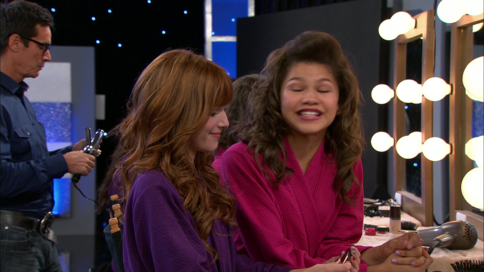 Shake_It_Up_S01E10_1080p_BTD_000060.jpg